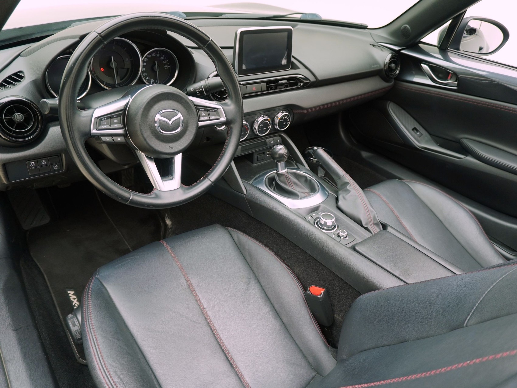 MAZDA MX-5 1.5 Ambition-image-9