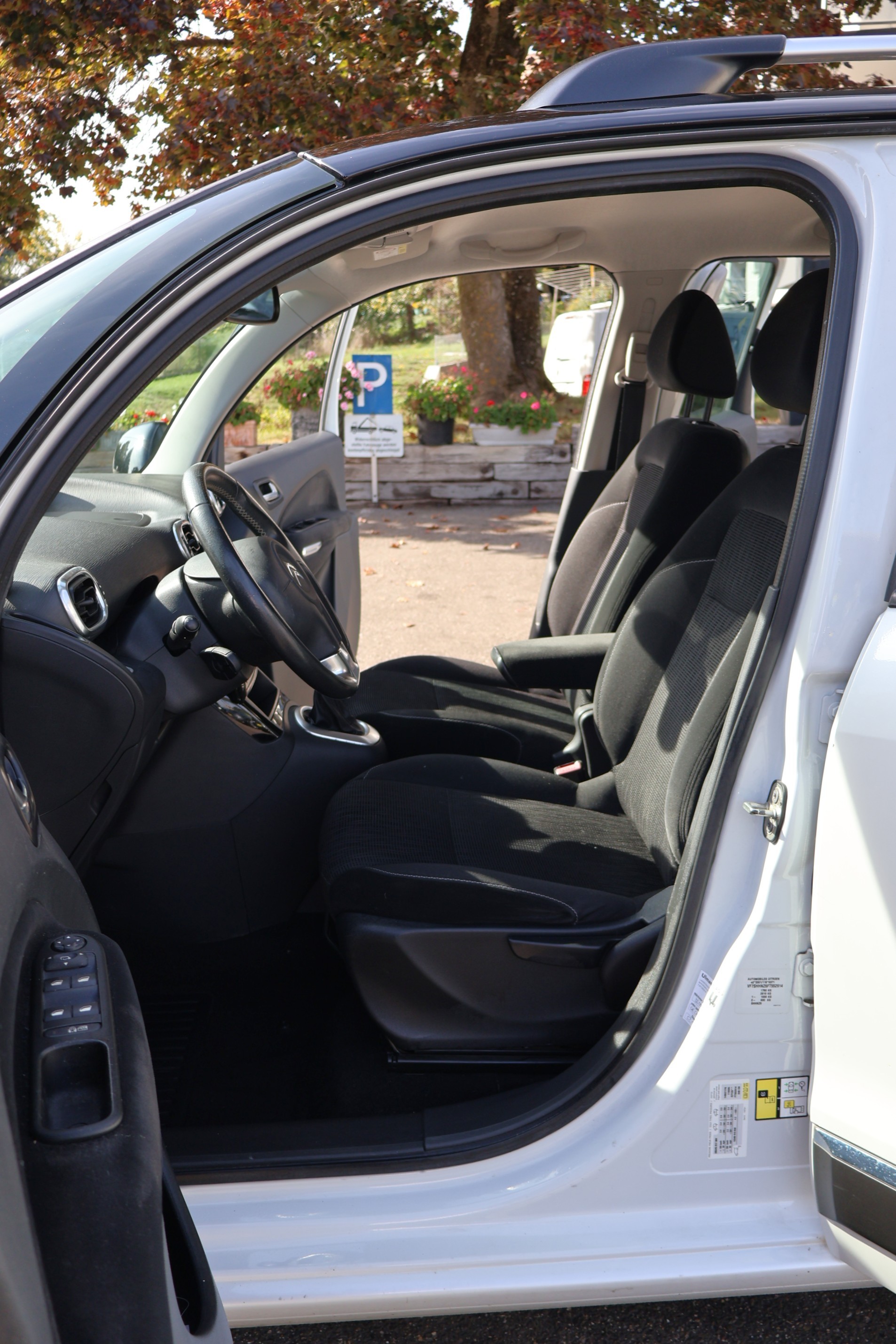 CITROEN C3 Picasso 1.2 Pure Tech Black Top-image-9