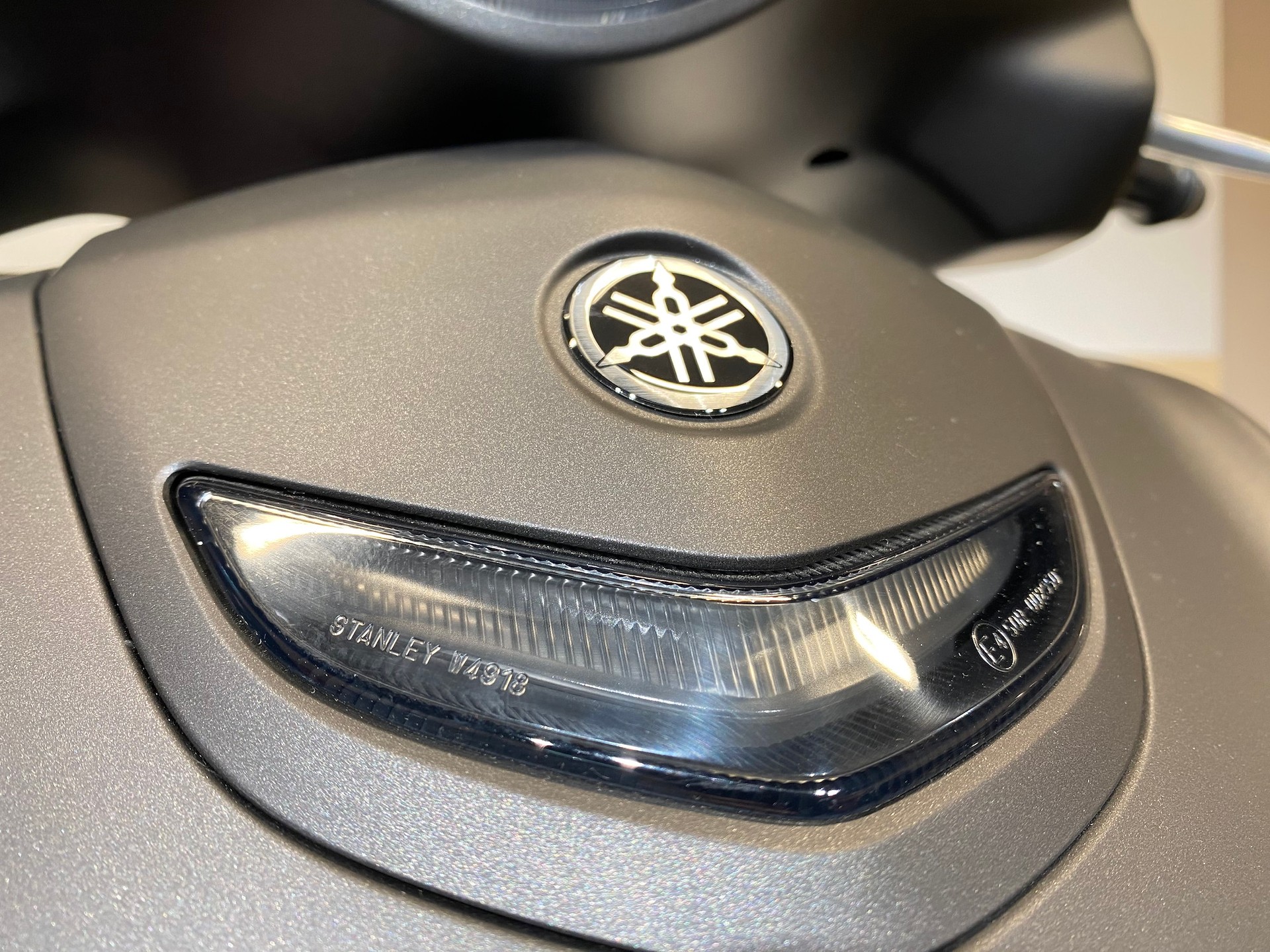 YAMAHA D'elight-image-13