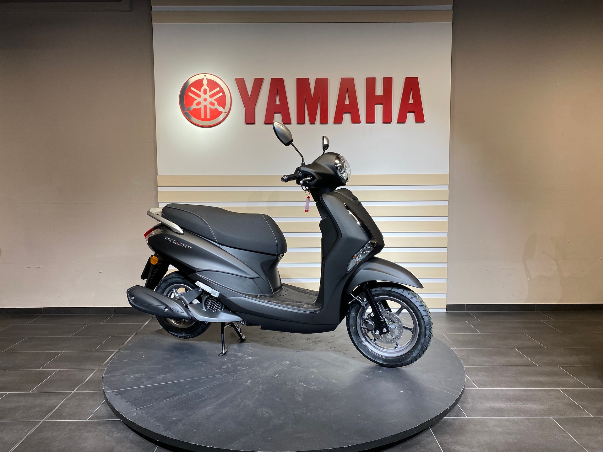 YAMAHA D'elight-image-6