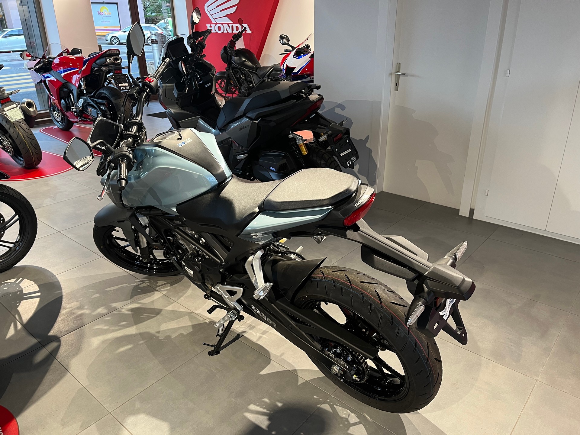 HONDA CB 125 R-image-4