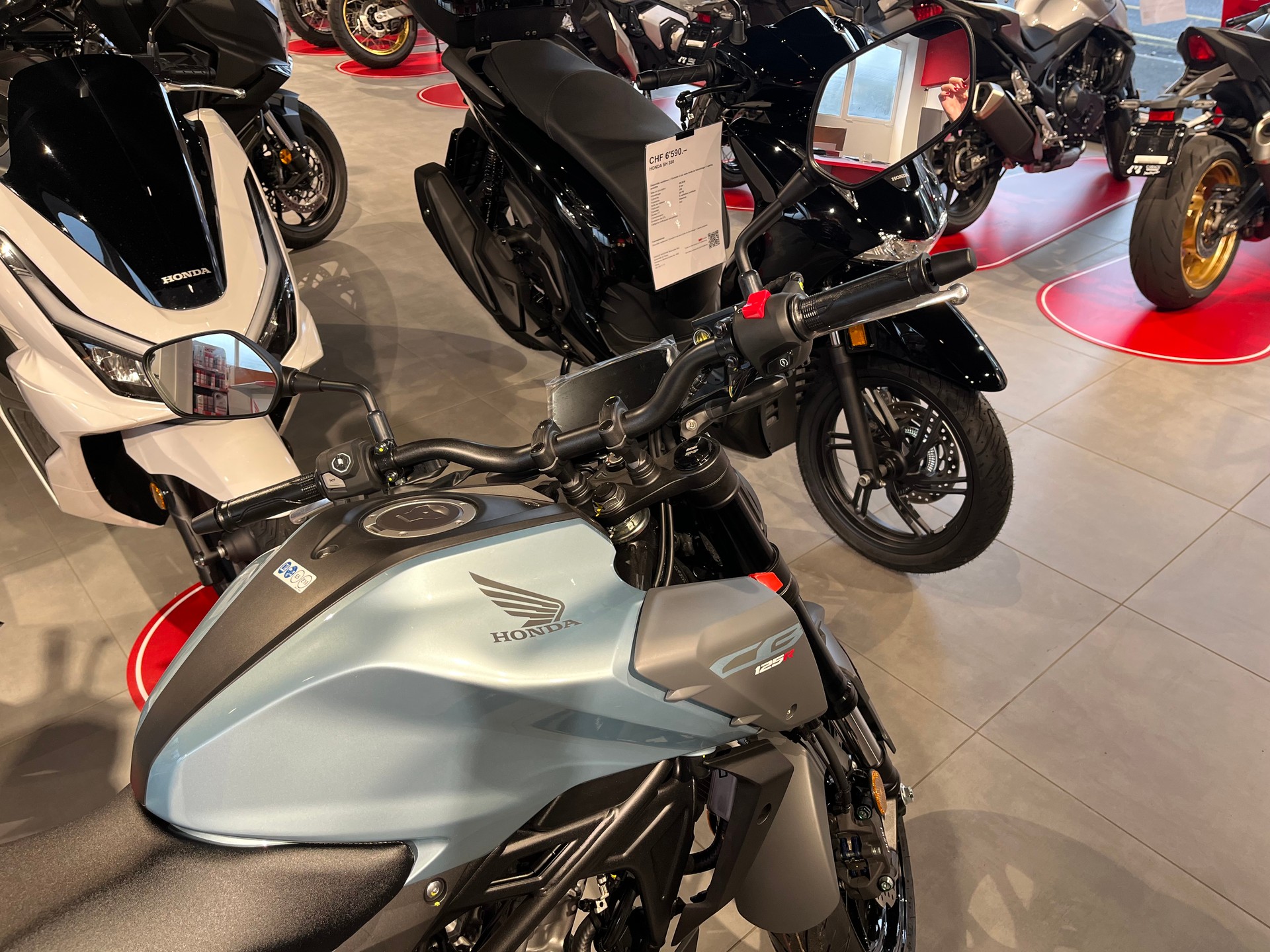 HONDA CB 125 R-image-9