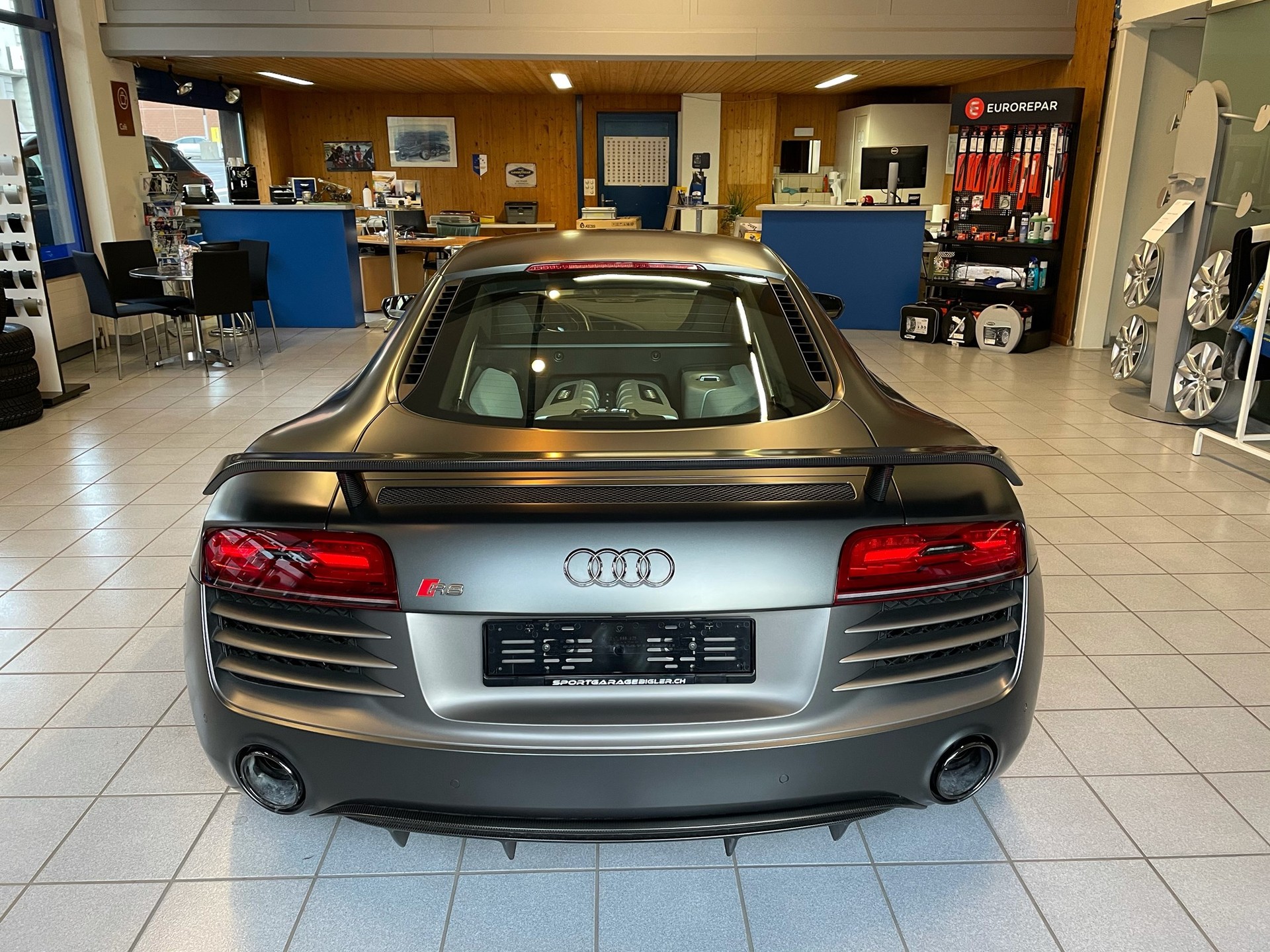AUDI R8 Coupé 5.2 LMX R-Tronic-image-2