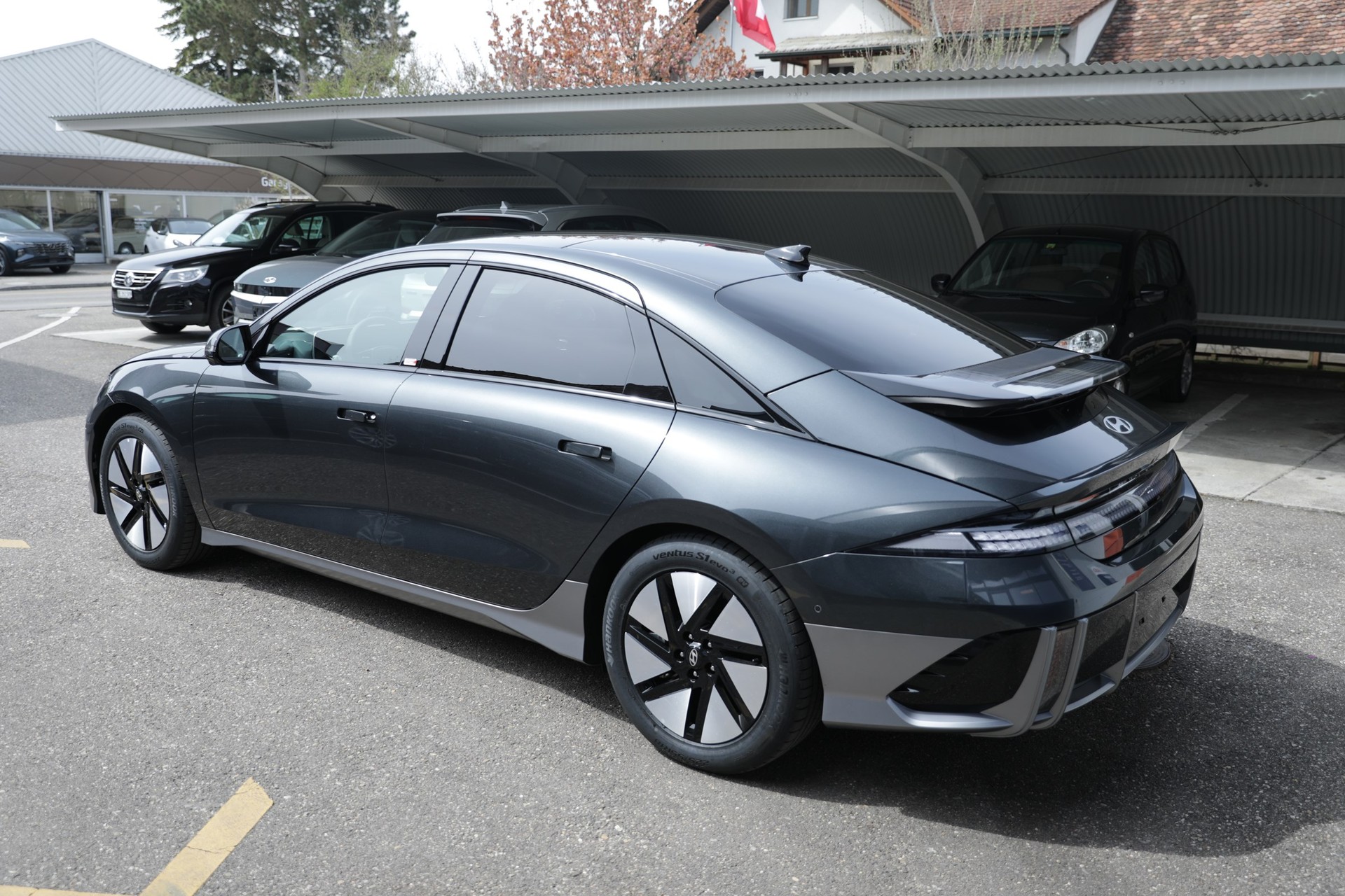 HYUNDAI Ioniq 6 77kWh Launch Edition 2WD-showroom-element-3