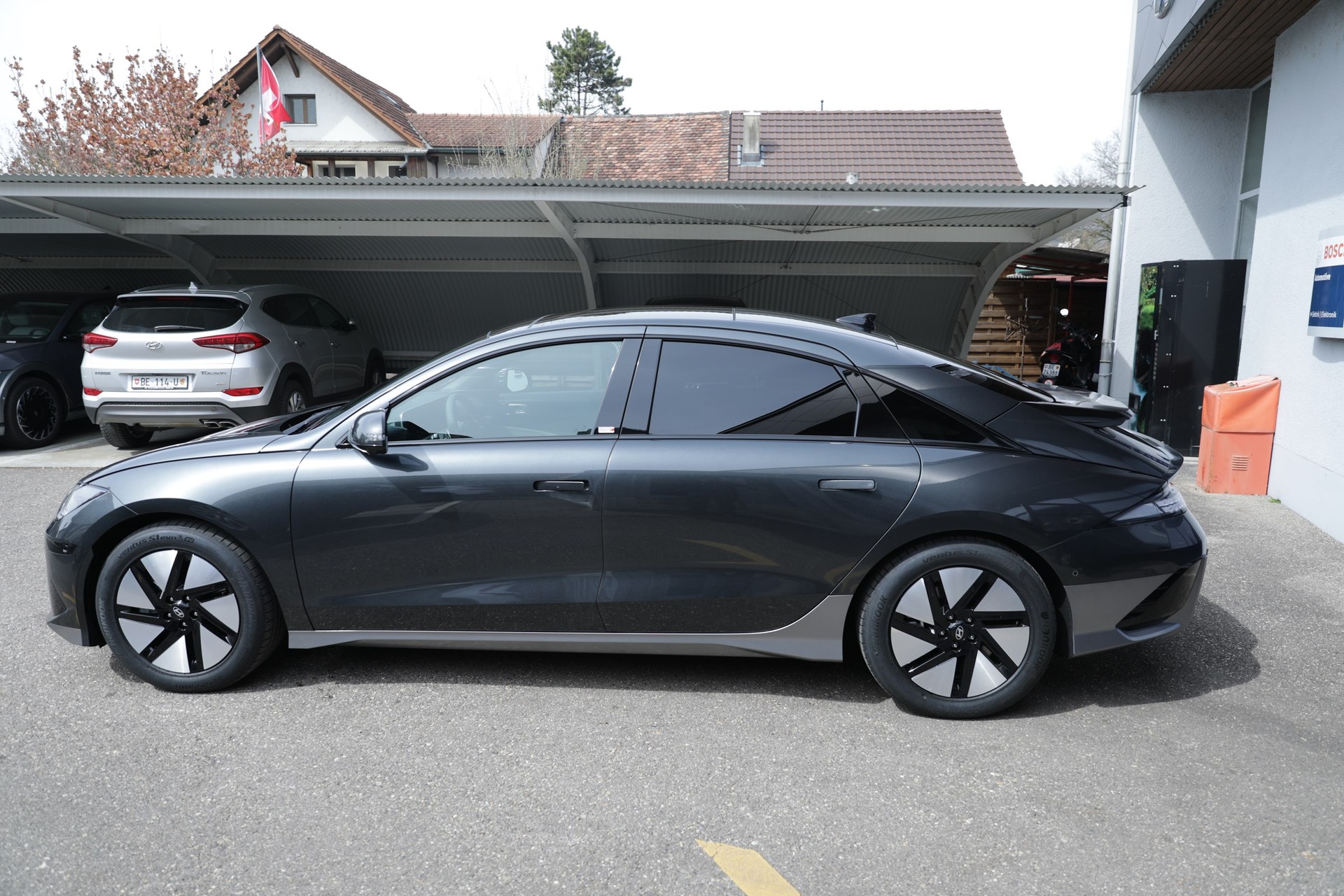 HYUNDAI Ioniq 6 77kWh Launch Edition 2WD-image-4