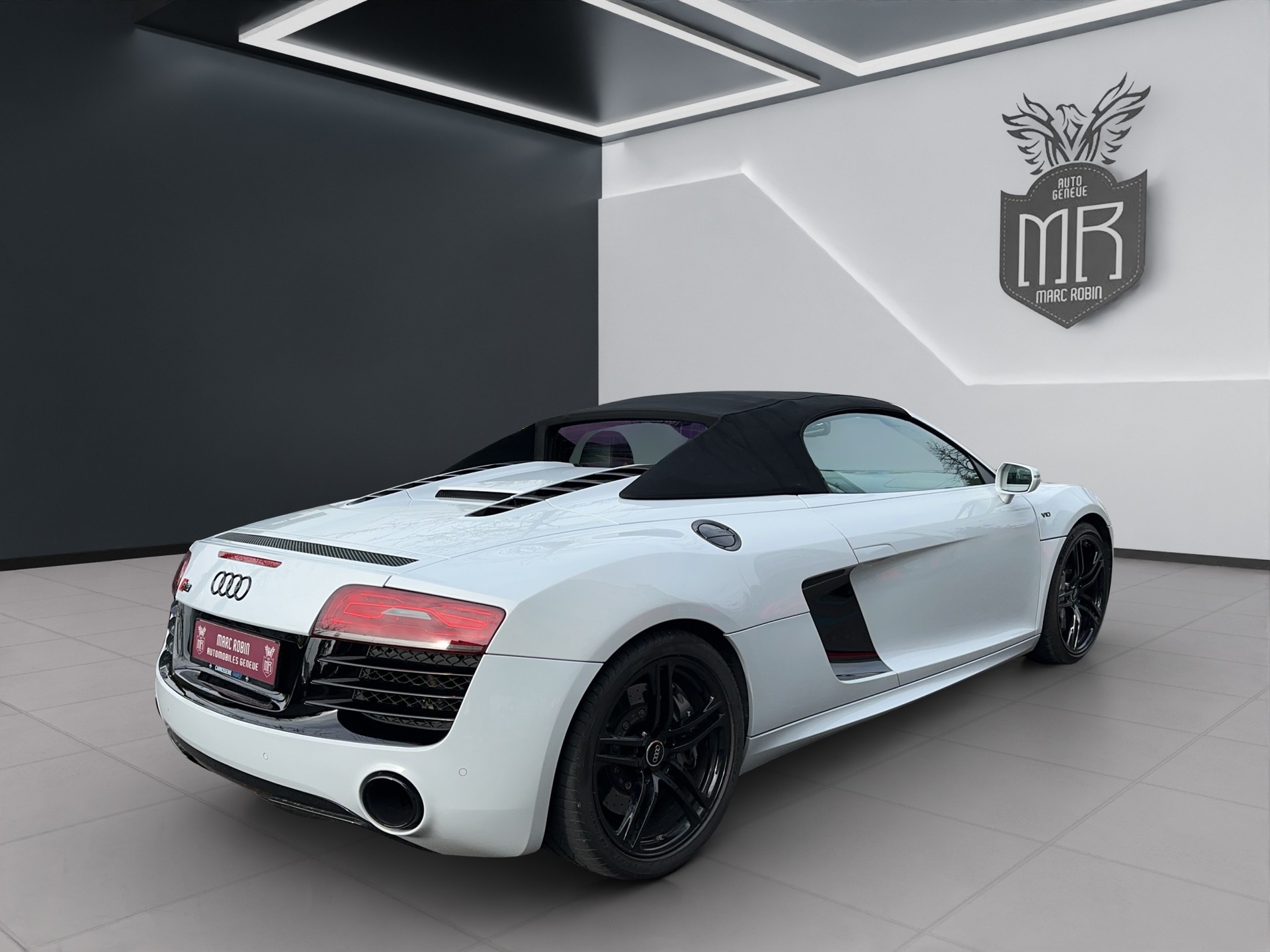 AUDI R8 Spyder 5.2 S-Tronic-showroom-element-3