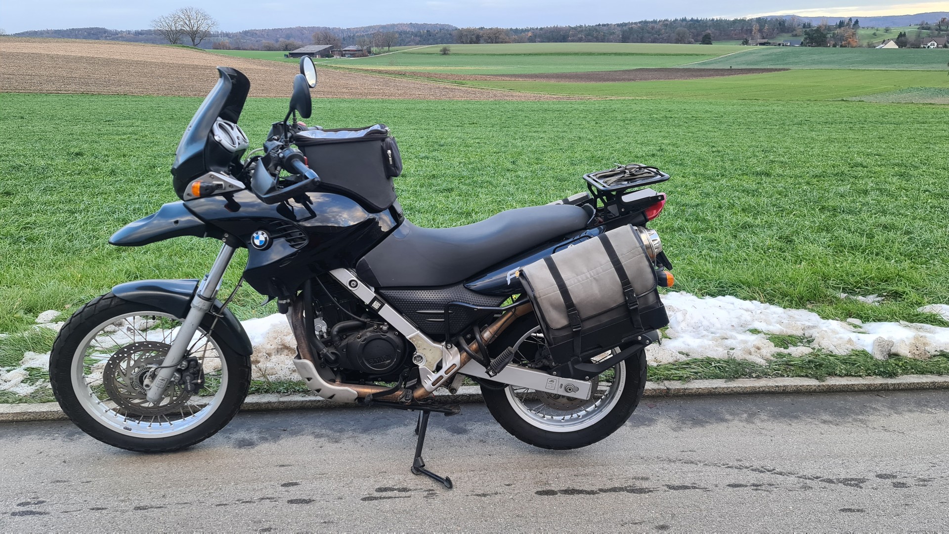 BMW F 650 GS-image-1