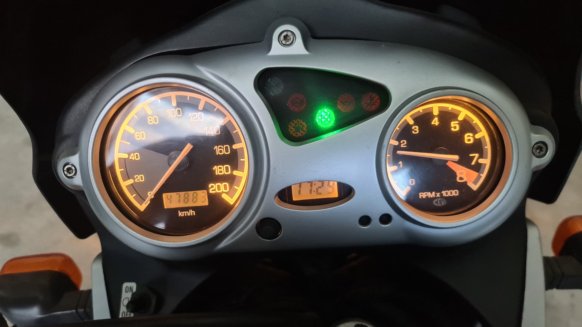 BMW F 650 GS-image-8