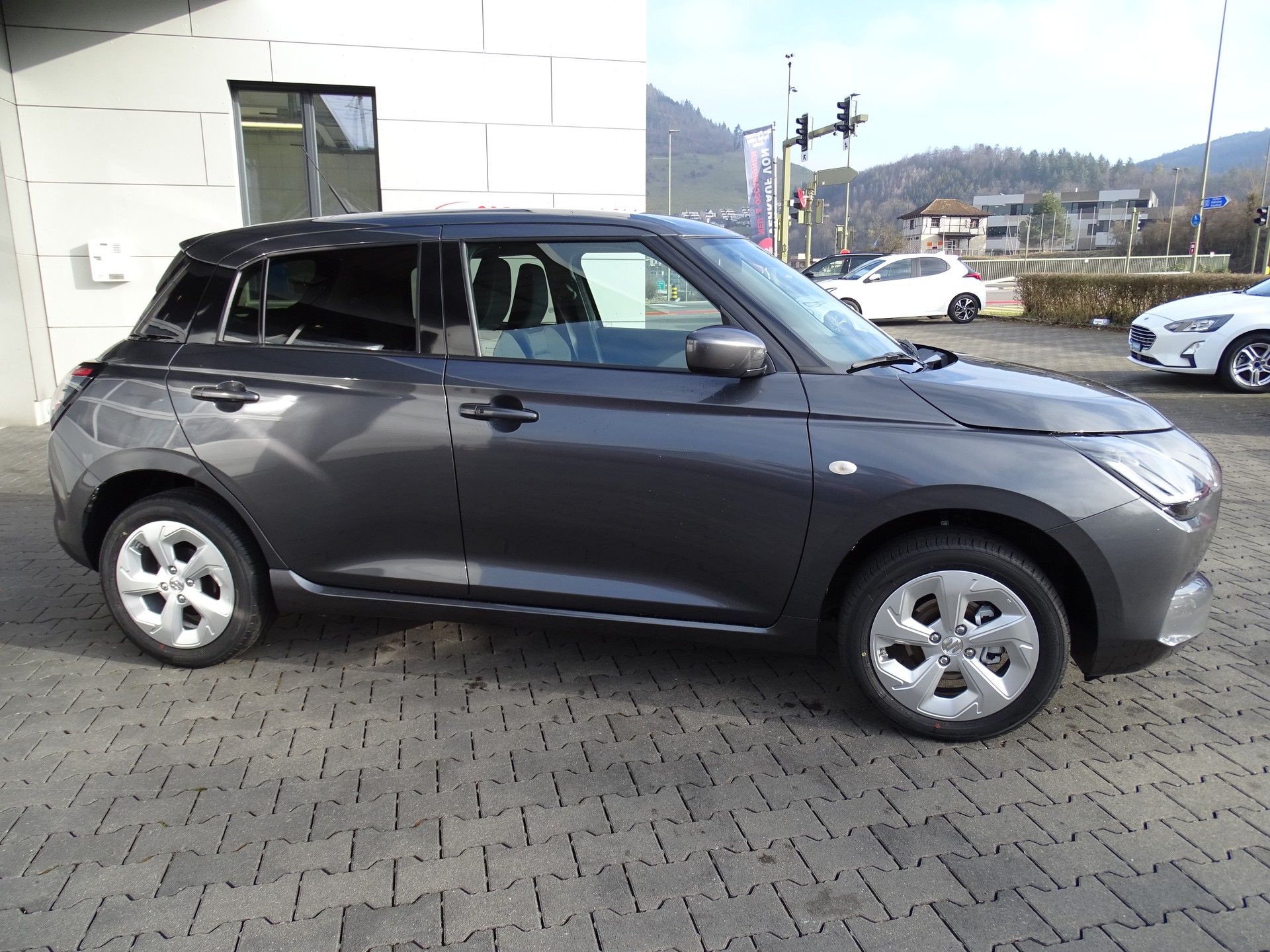 SUZUKI Swift 1.2 Compact+ Hybrid 4x4-showroom-element-3