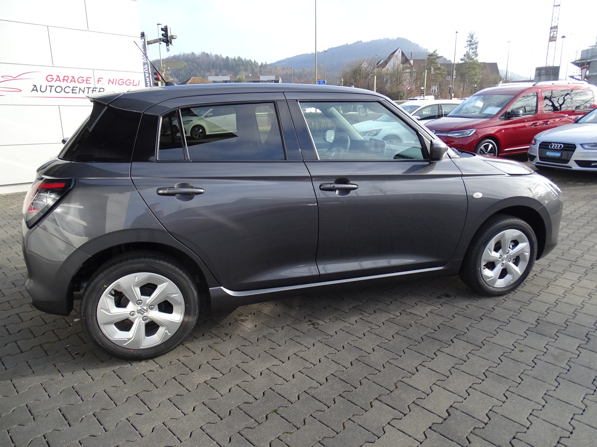 SUZUKI Swift 1.2 Compact+ Hybrid 4x4-image-5