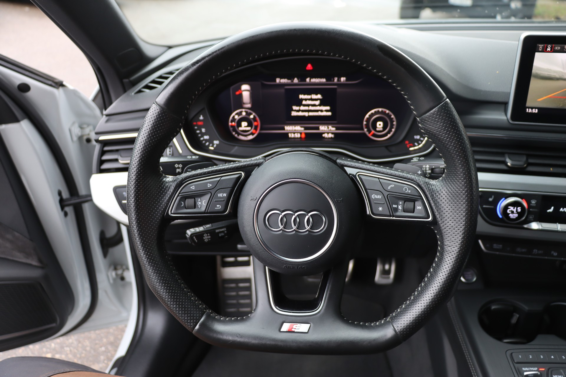 AUDI A4 Avant 3.0 TDI Sport quattro tiptronic-image-18