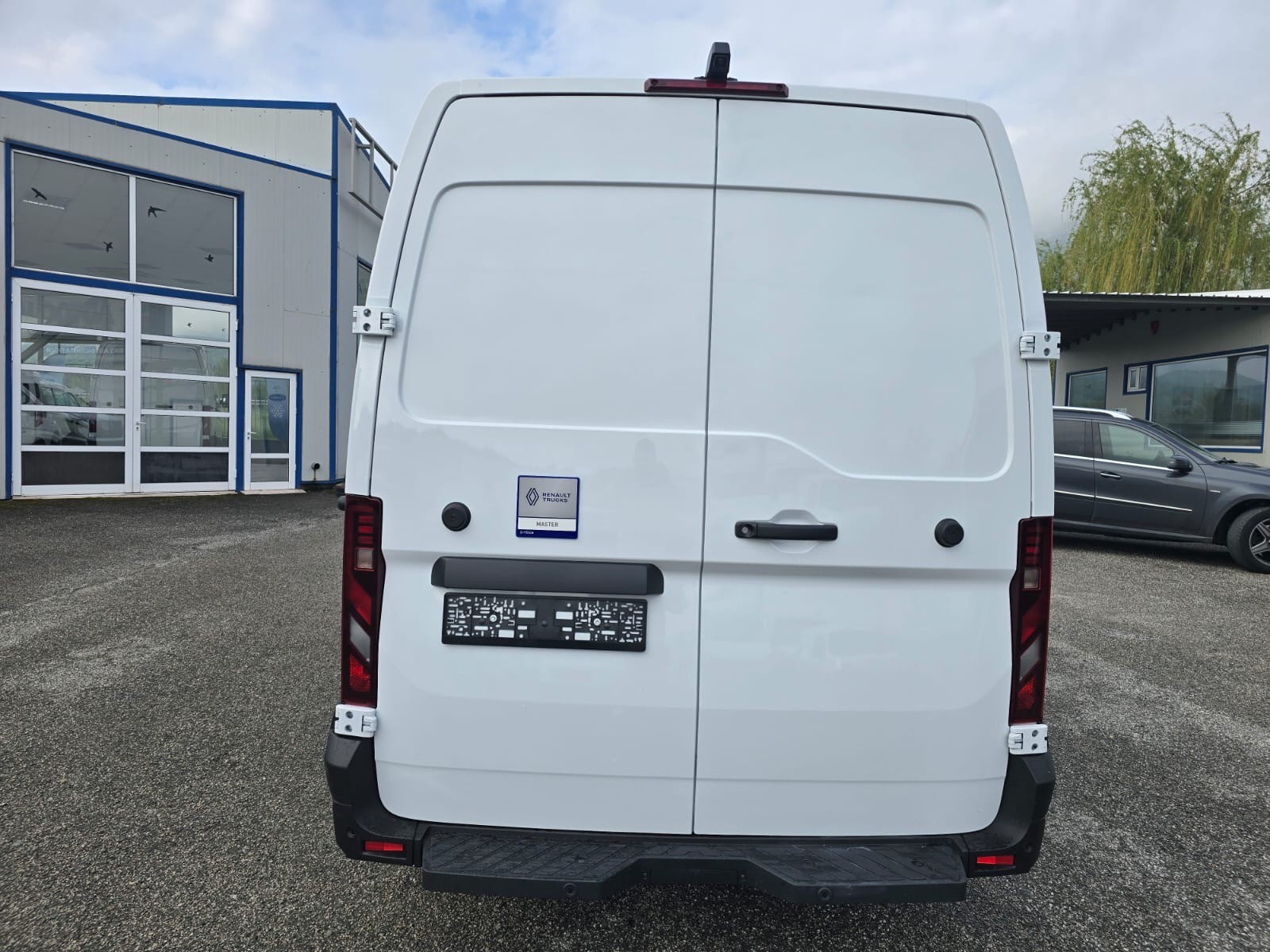 RENAULT Master E-Tech 35 EV 87kWh L3H2-image-6