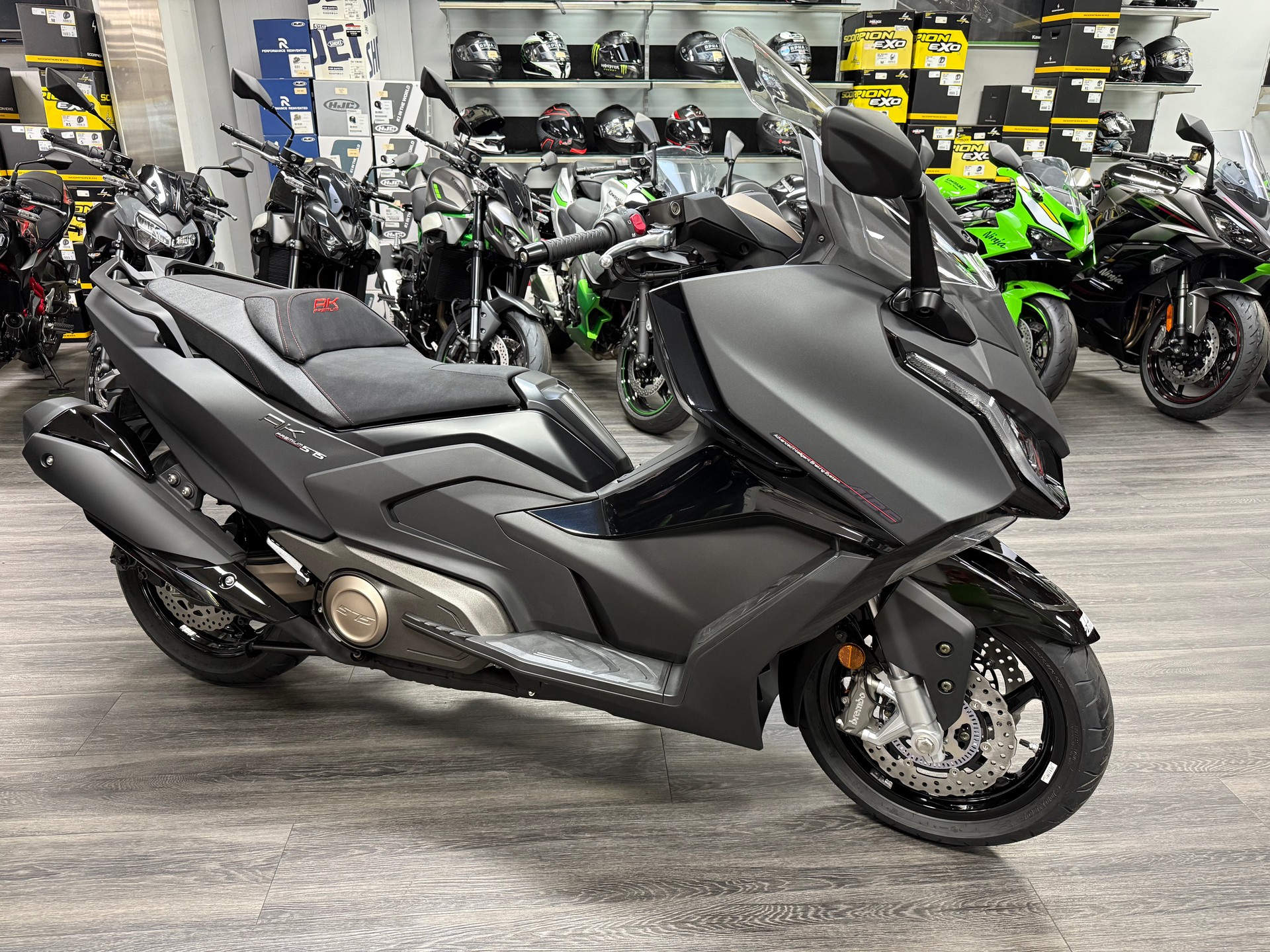 KYMCO NEW AK 575 E5+ 2025-image-0