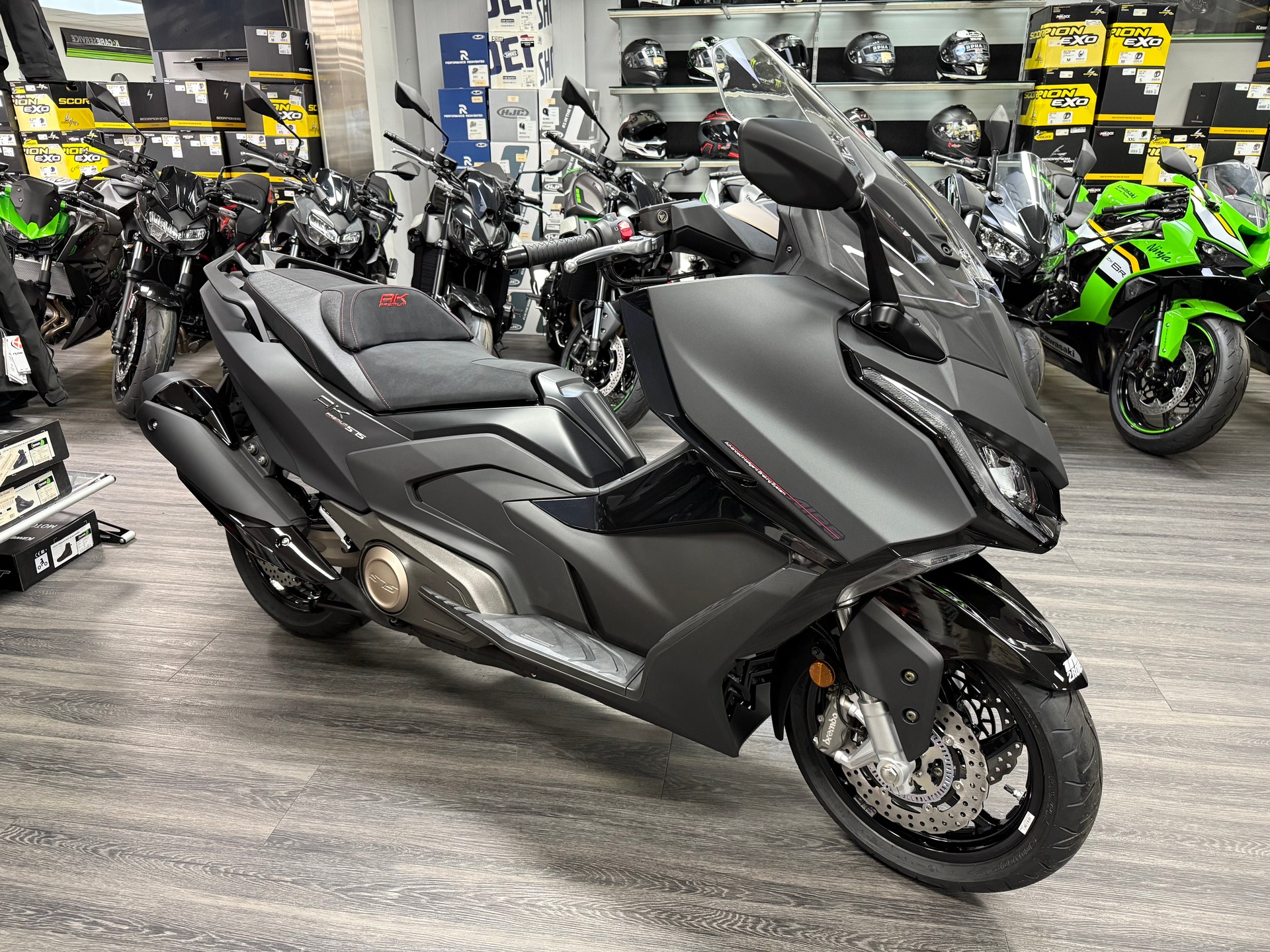 KYMCO NEW AK 575 E5+ 2025-image-1
