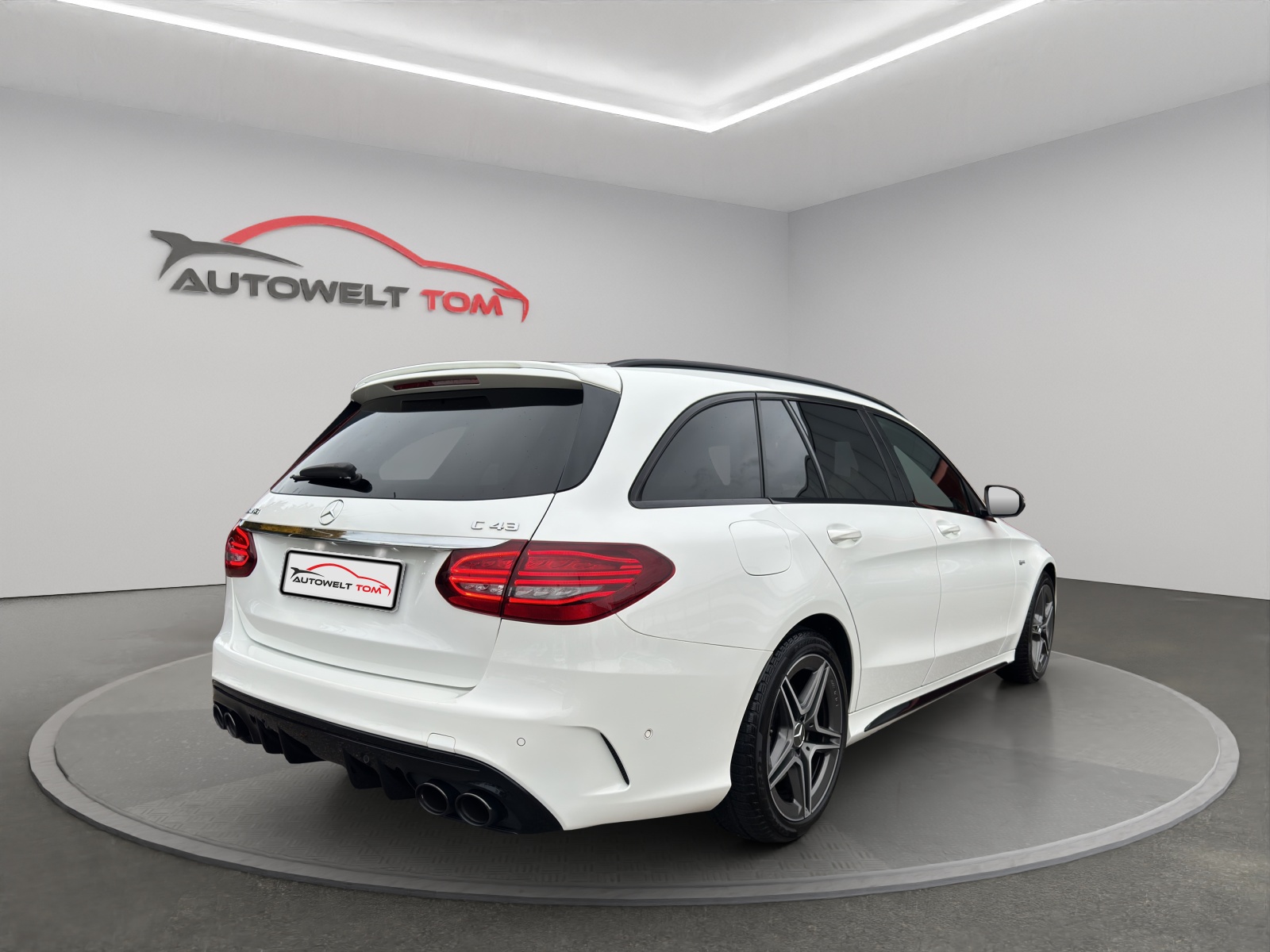 MERCEDES-BENZ *FACELIFT* C 43 AMG 4Matic 9G-Tronic-image-4