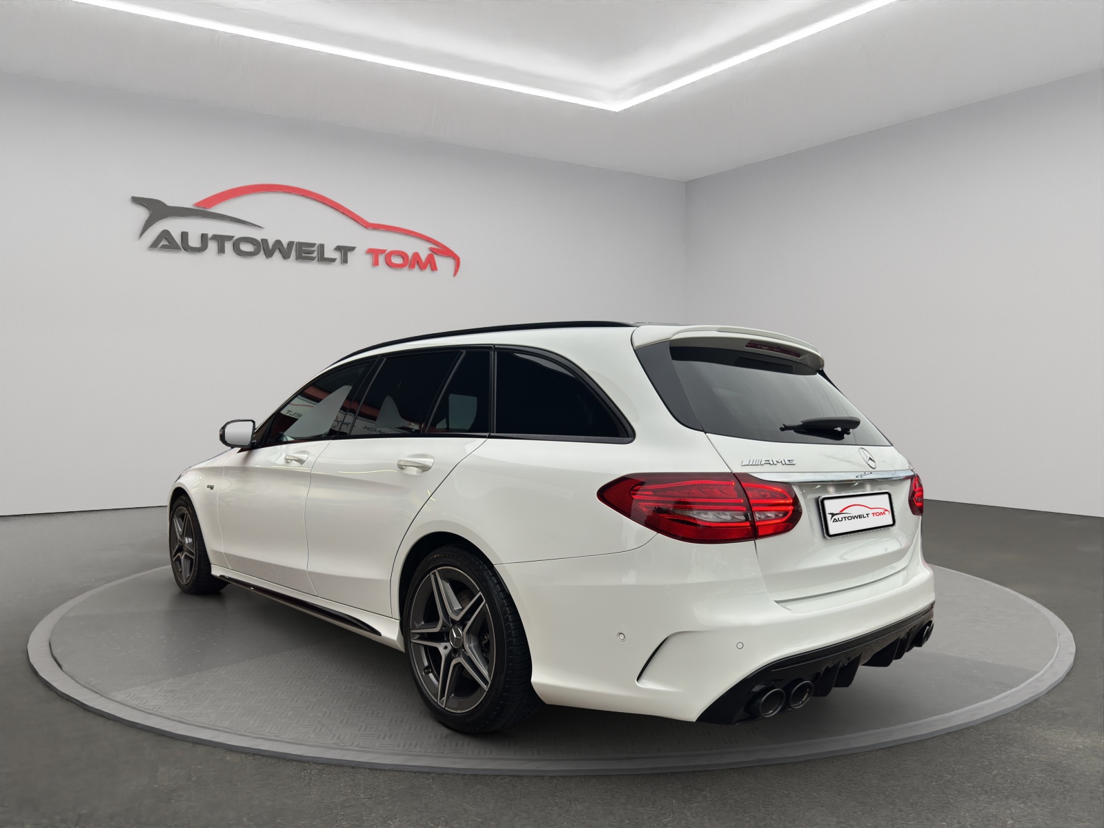 MERCEDES-BENZ *FACELIFT* C 43 AMG 4Matic 9G-Tronic-image-2