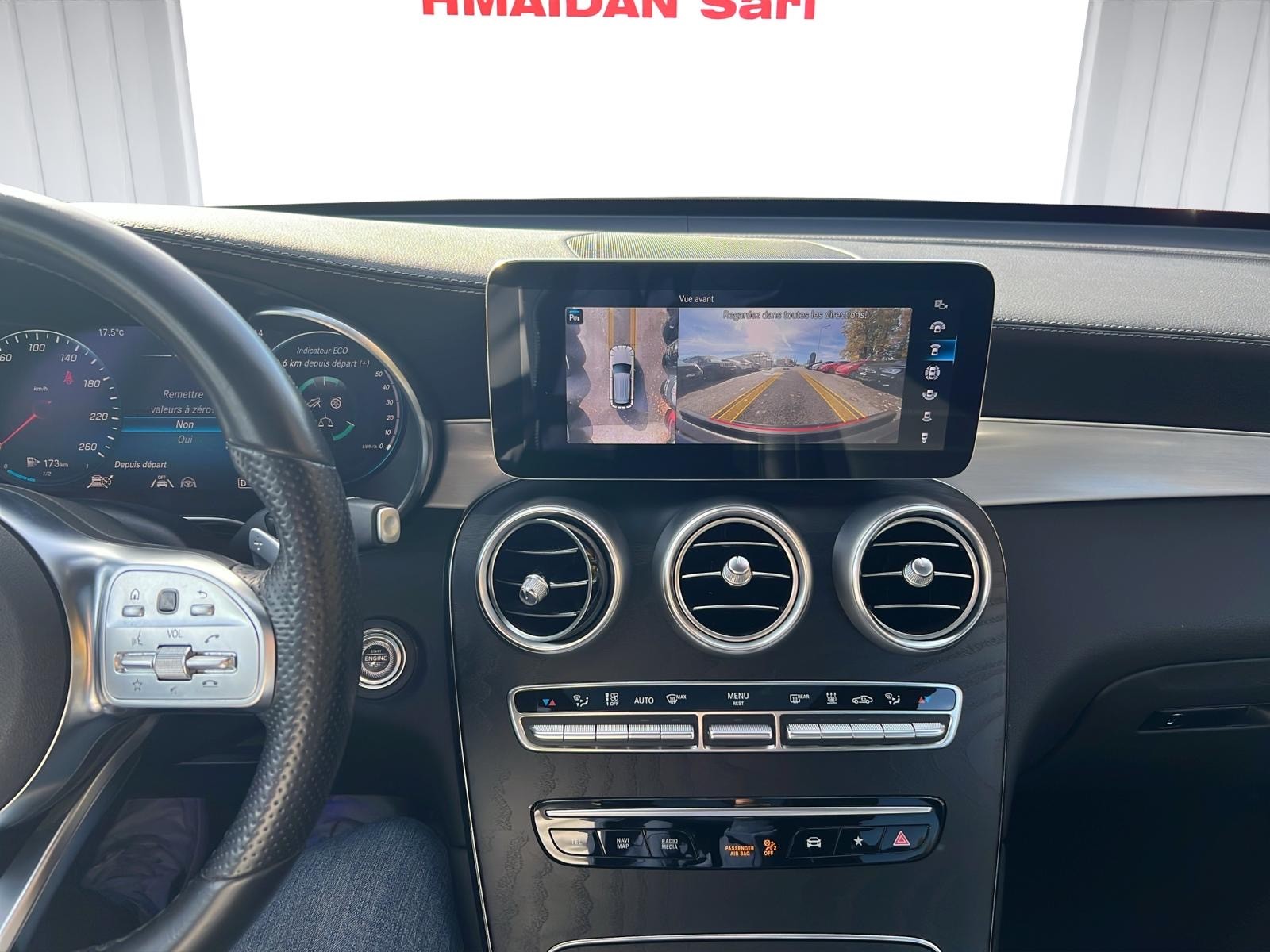 MERCEDES-BENZ GLC 300 e AMG Line Plus 4Matic 9G-Tronic-image-6