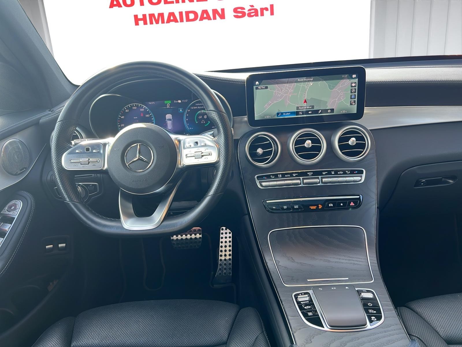 MERCEDES-BENZ GLC 300 e AMG Line Plus 4Matic 9G-Tronic-image-7