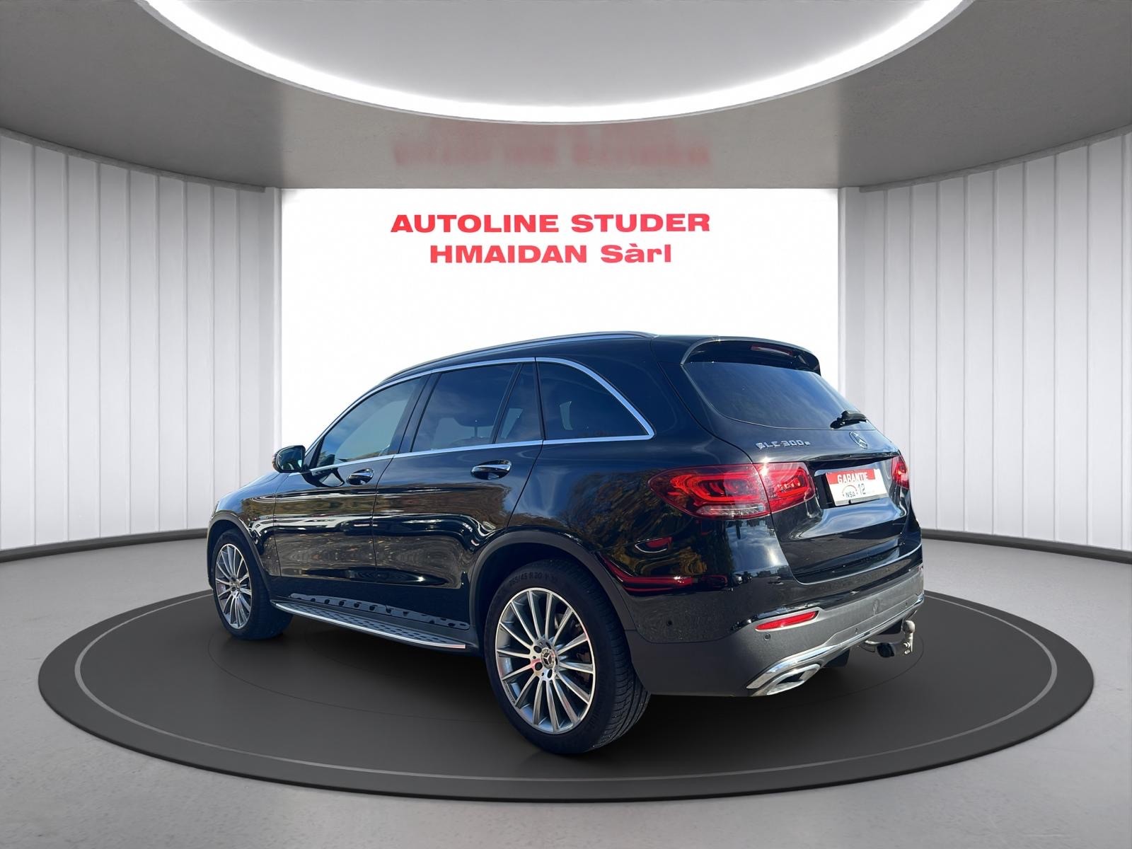 MERCEDES-BENZ GLC 300 e AMG Line Plus 4Matic 9G-Tronic-image-3