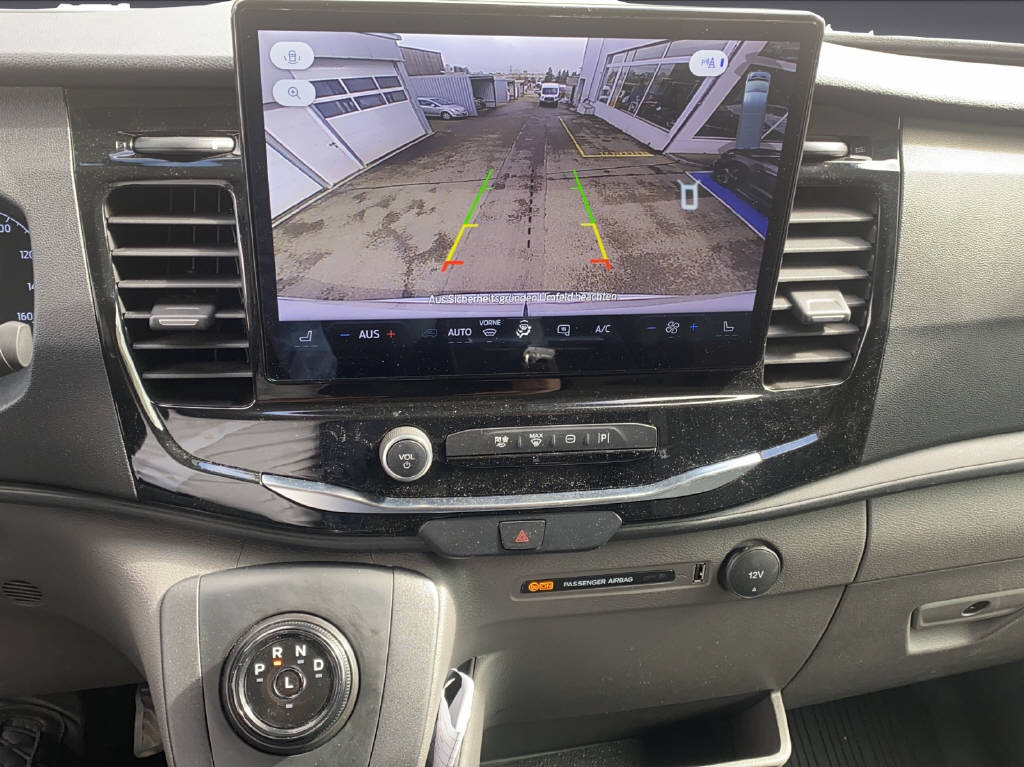 FORD E-Transit Van 350 L2H2 68kWh Trend-image-13