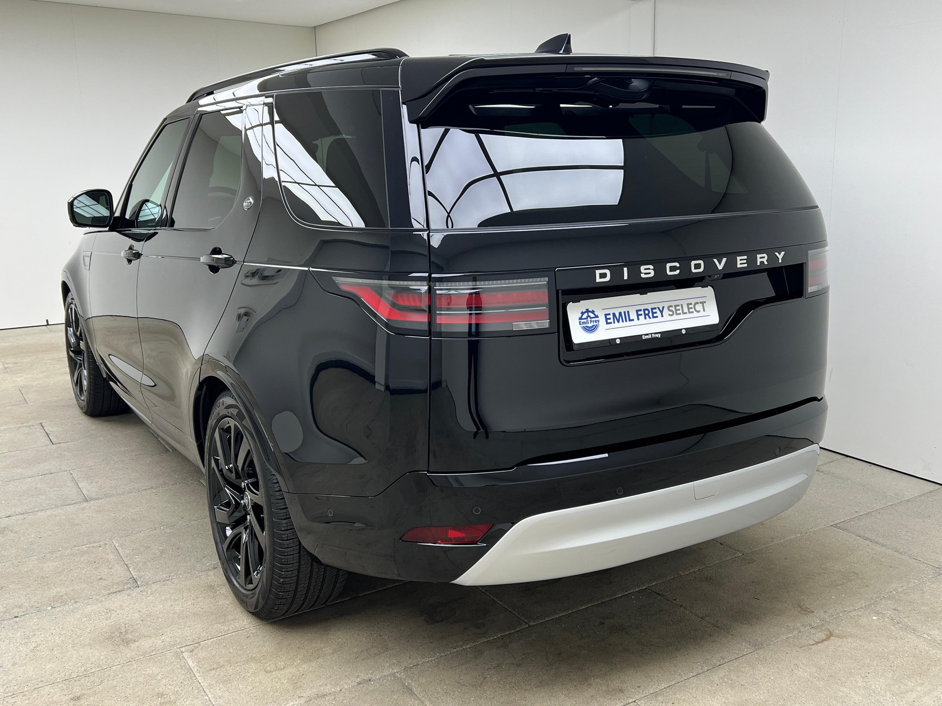 LAND ROVER Discovery 3.0 D I6 300 Metropolitan Edition / Jetzt mit attraktivem 1.99% Leasing-image-4