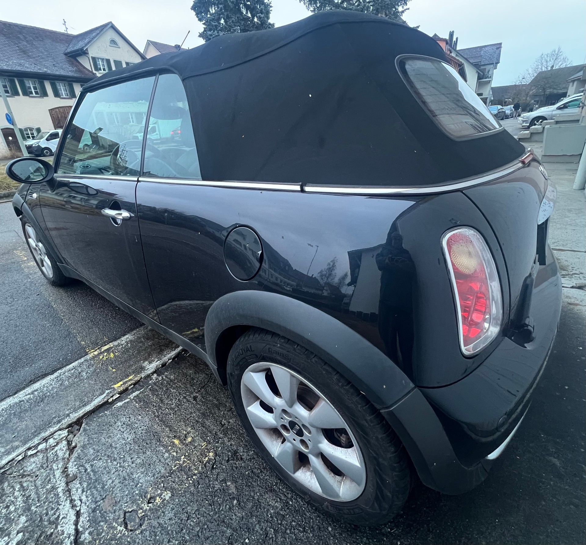 MINI Cooper Cabriolet-image-4