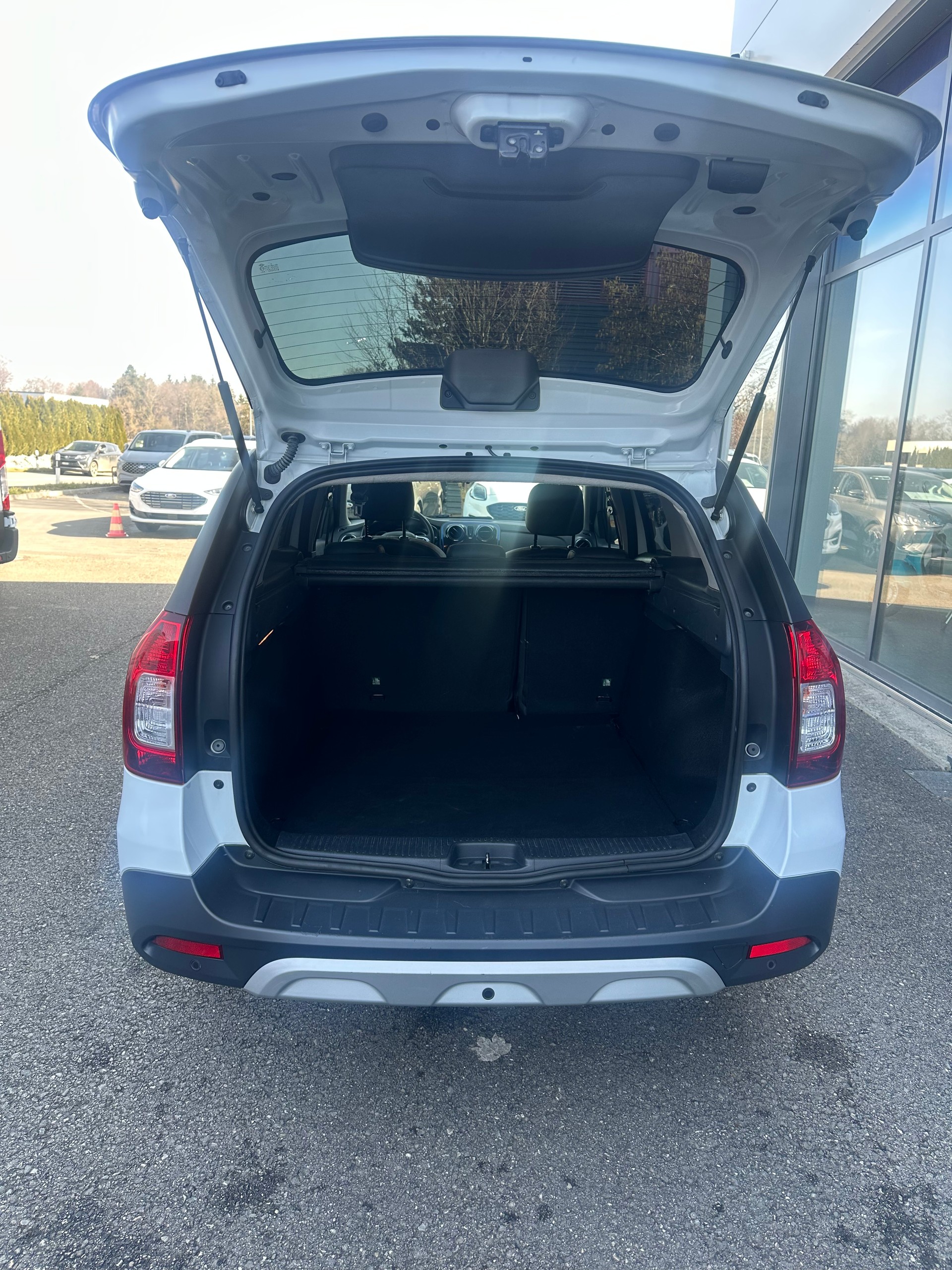 DACIA Logan MCV 0.9 TCe Stepway S/S-image-8