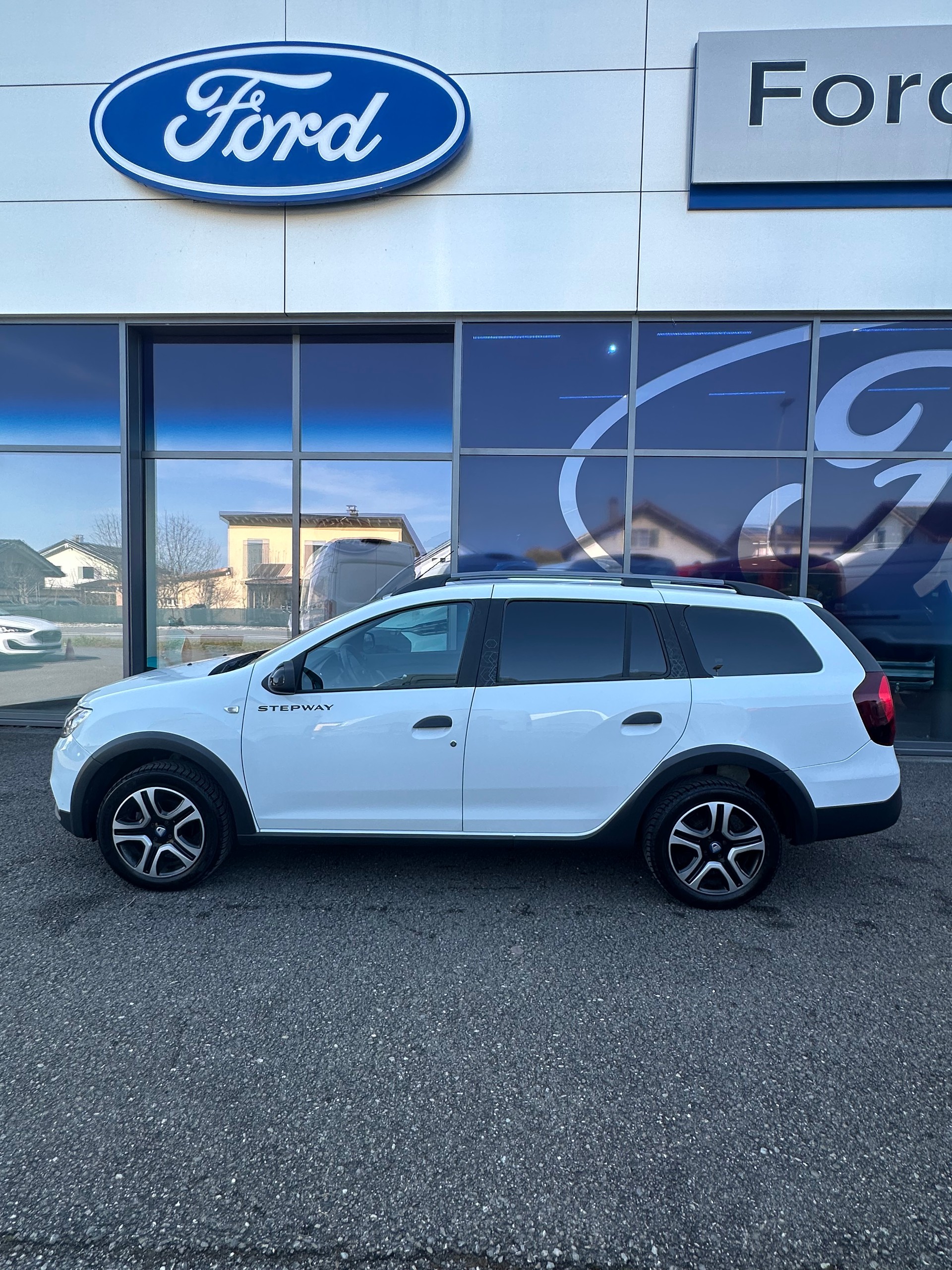 DACIA Logan MCV 0.9 TCe Stepway S/S-image-2