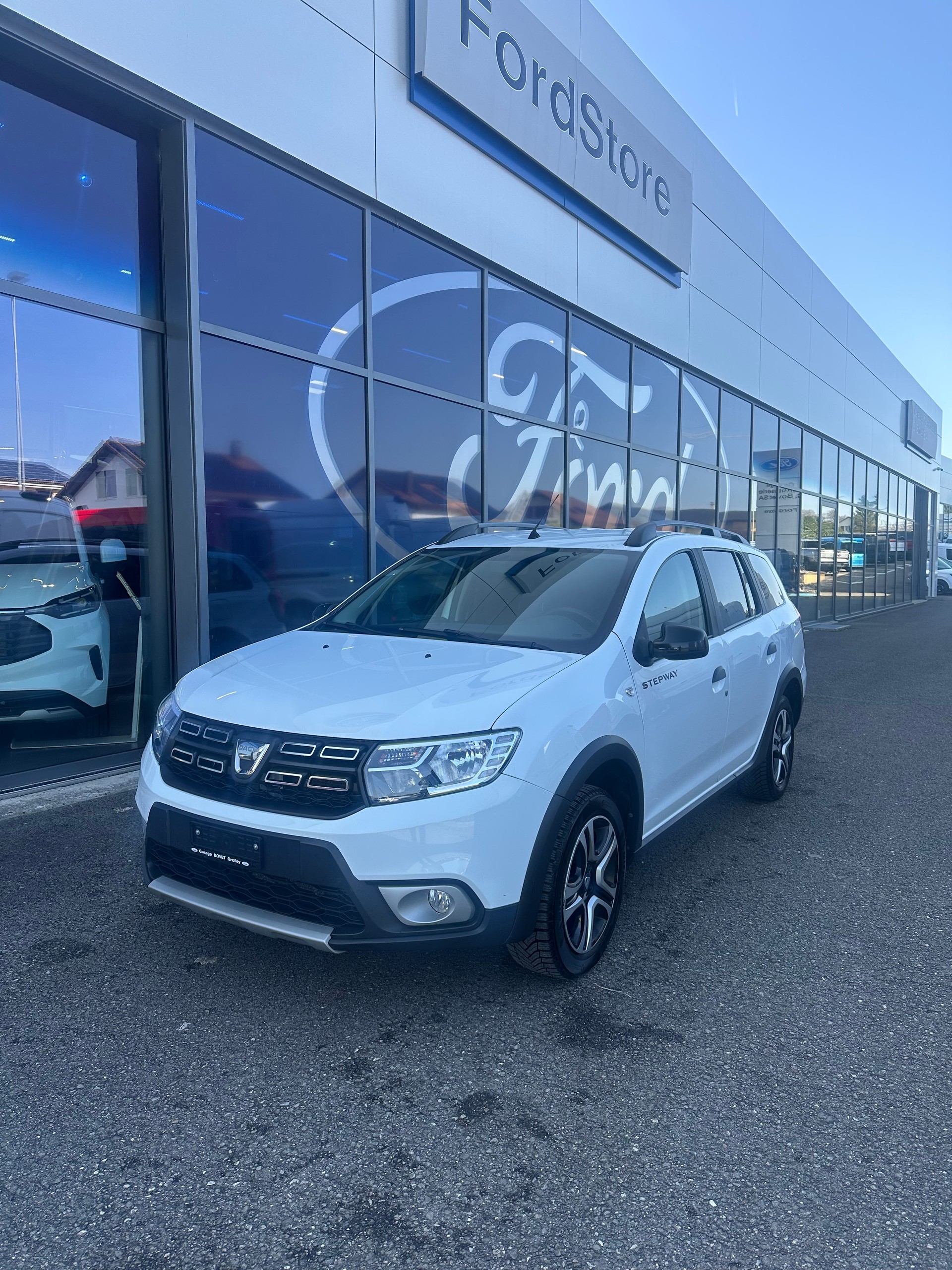 DACIA Logan MCV 0.9 TCe Stepway S/S-image-1