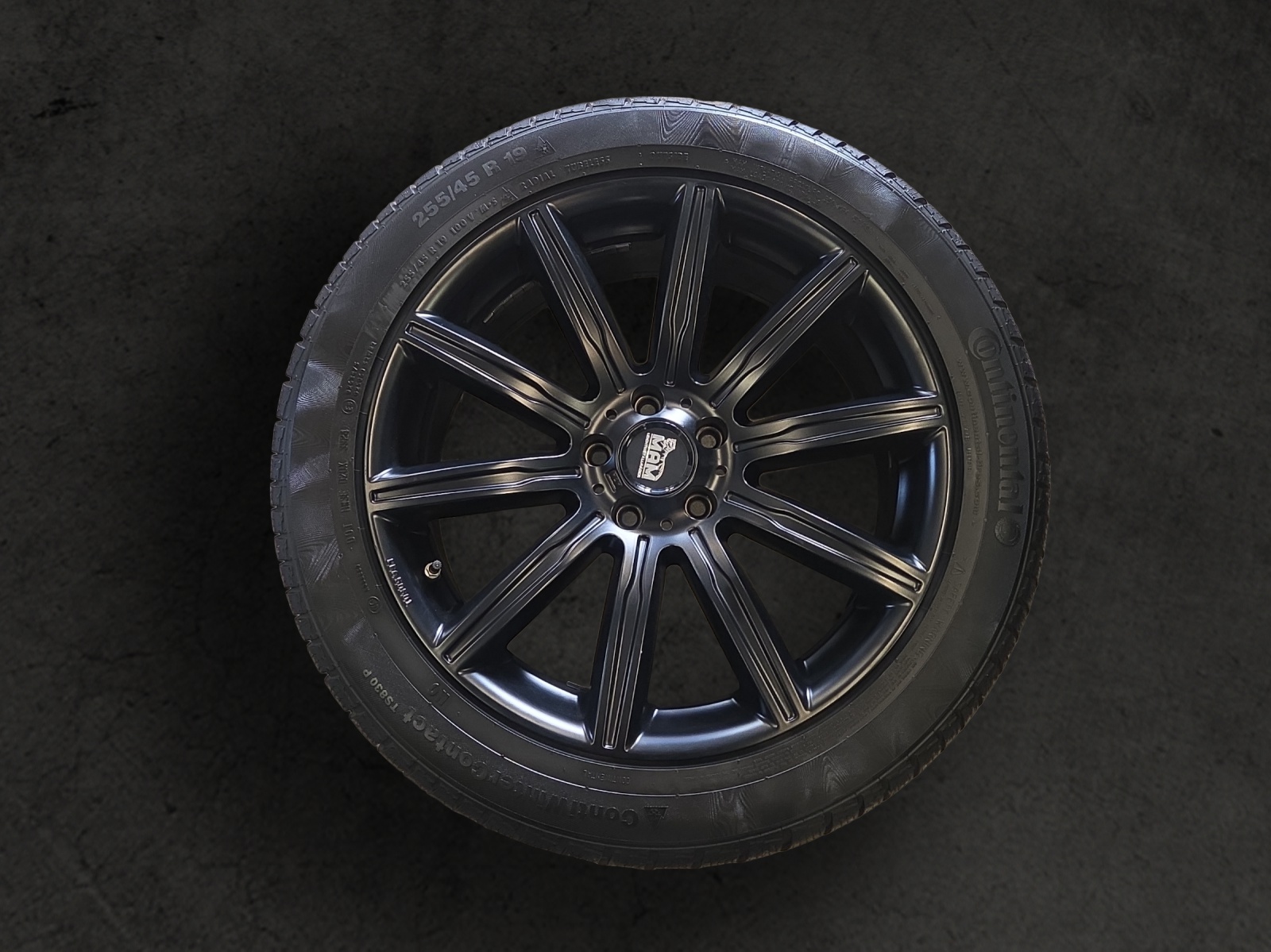 MERCEDES-BENZ GLC 350 e AMG Line 4Matic 7G-Tronic-image-19