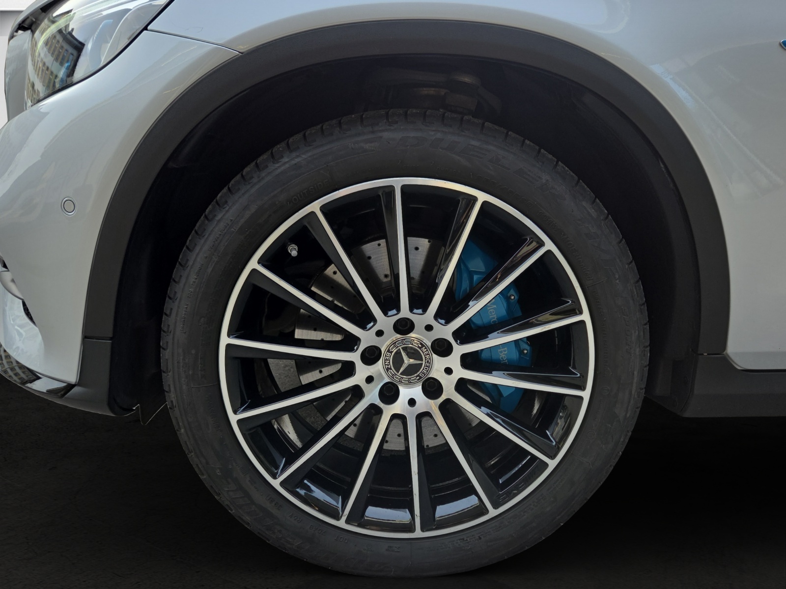 MERCEDES-BENZ GLC 350 e AMG Line 4Matic 7G-Tronic-image-8