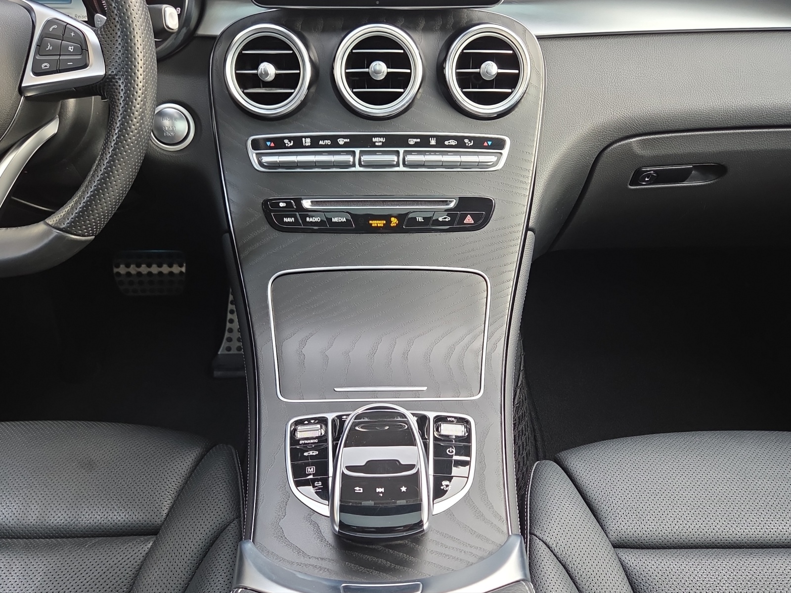 MERCEDES-BENZ GLC 350 e AMG Line 4Matic 7G-Tronic-image-12