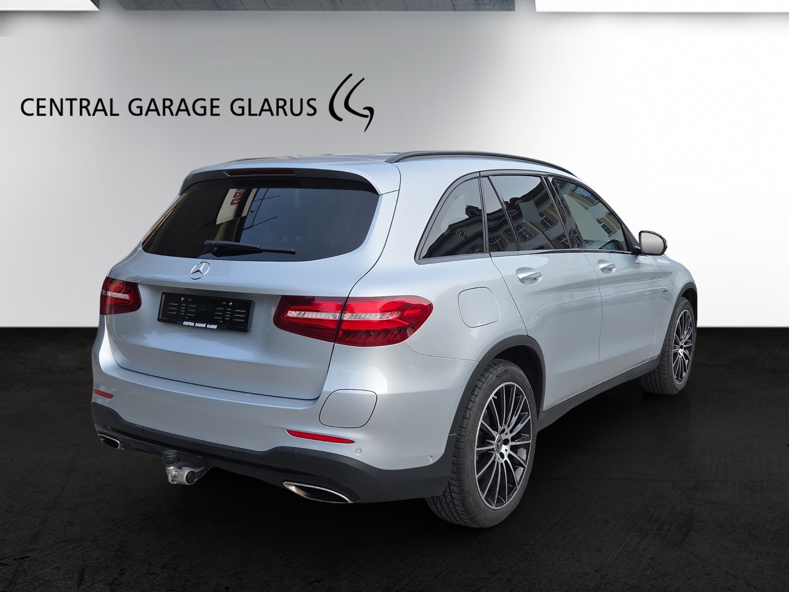 MERCEDES-BENZ GLC 350 e AMG Line 4Matic 7G-Tronic-image-5