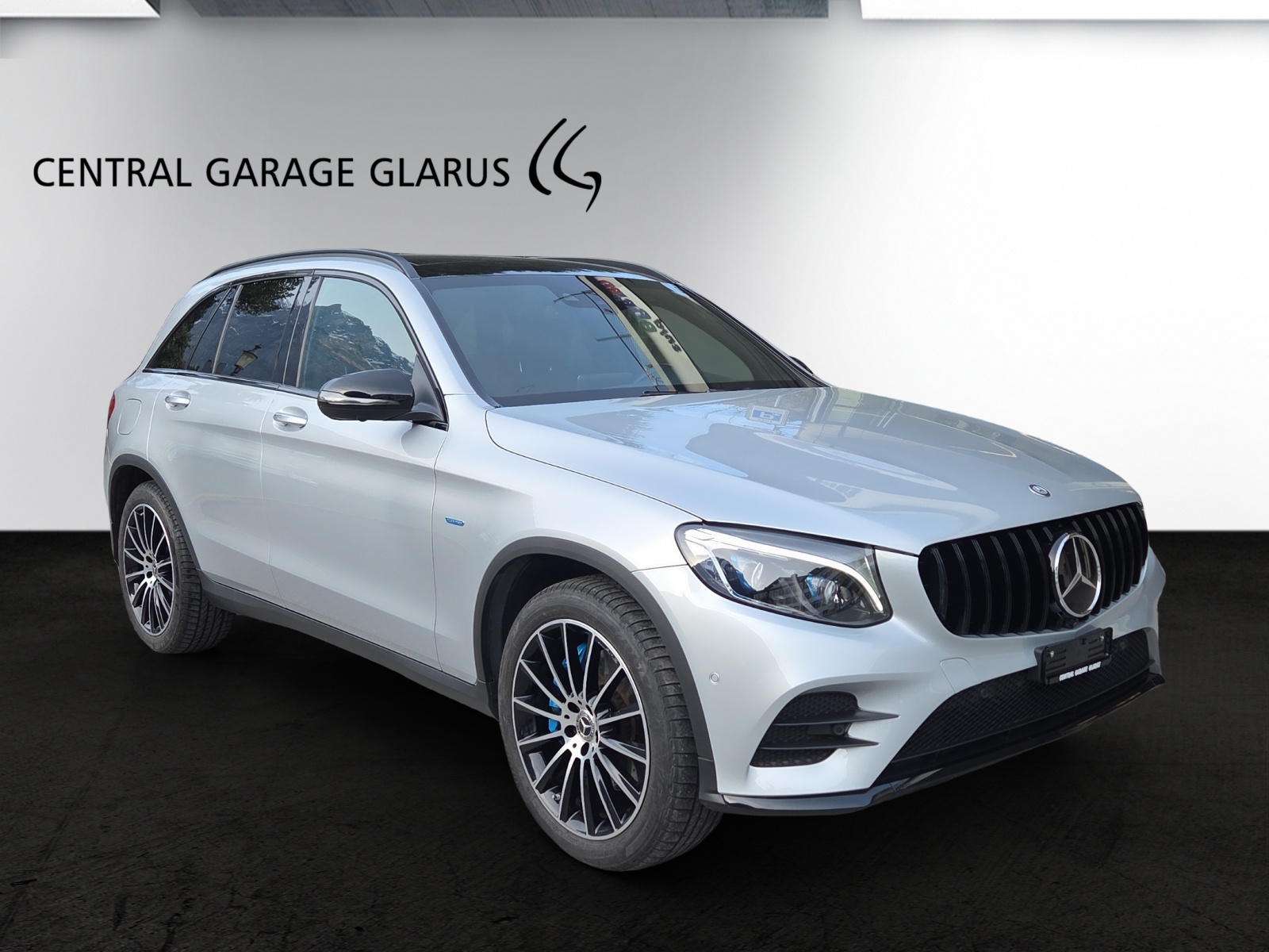 MERCEDES-BENZ GLC 350 e AMG Line 4Matic 7G-Tronic-showroom-element-1