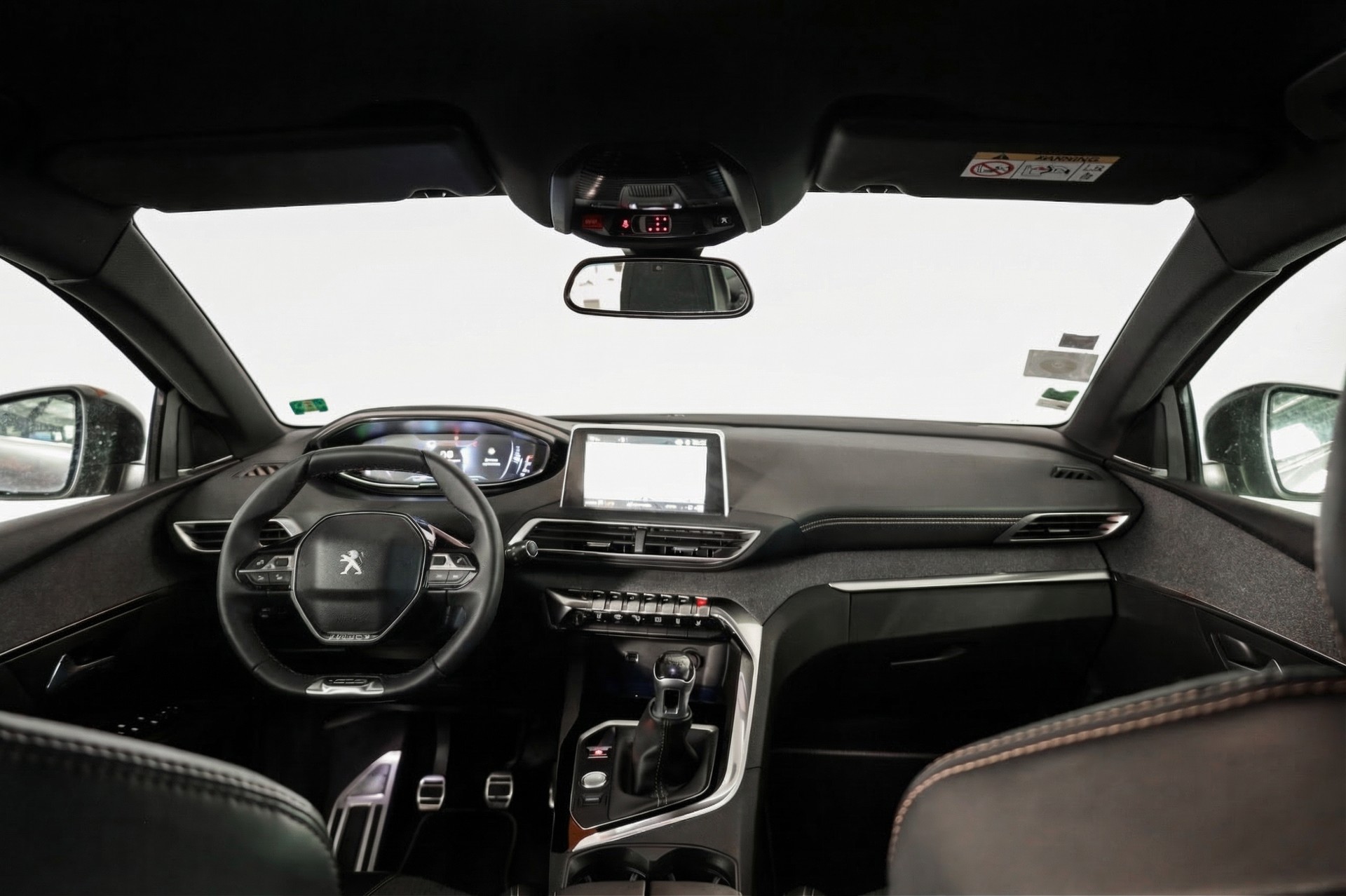 PEUGEOT 5008 2.0 BlueHDi Allure-image-6