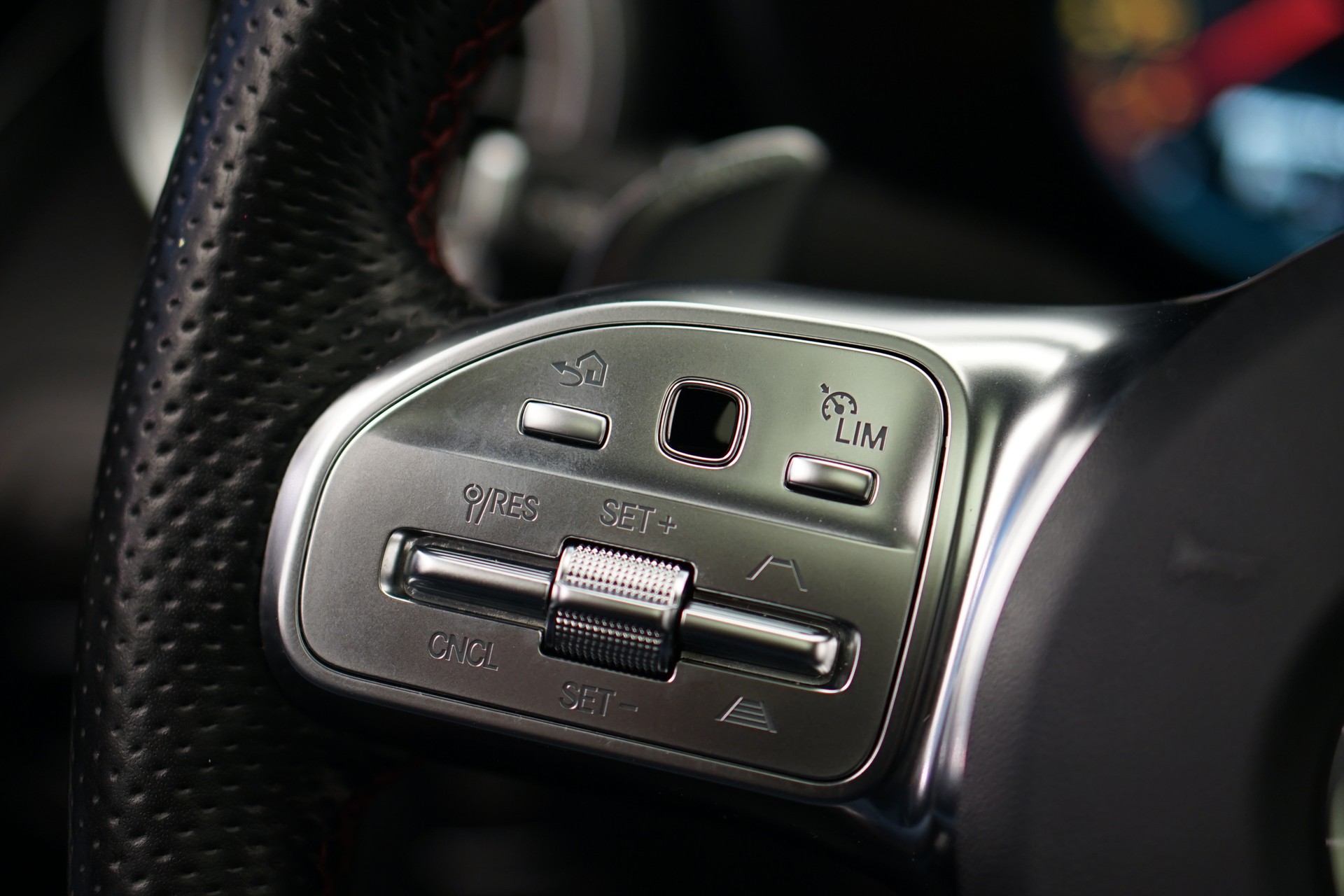 MERCEDES-BENZ GLC Coupé 43 AMG 4Matic 9G-Tronic *CH-Fahrzeug* *Mattlackierung*-image-27