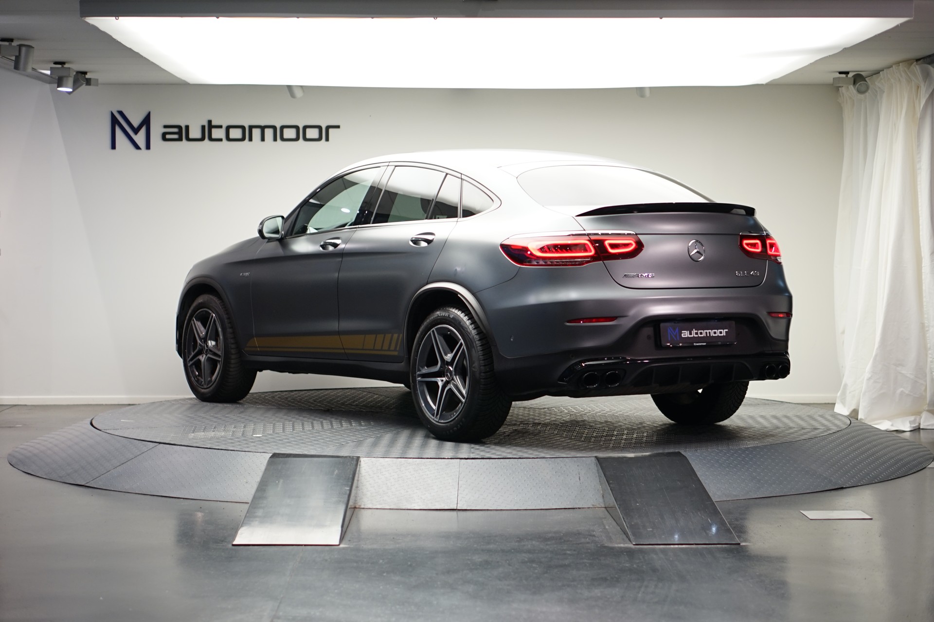 MERCEDES-BENZ GLC Coupé 43 AMG 4Matic 9G-Tronic *CH-Fahrzeug* *Mattlackierung*-image-6