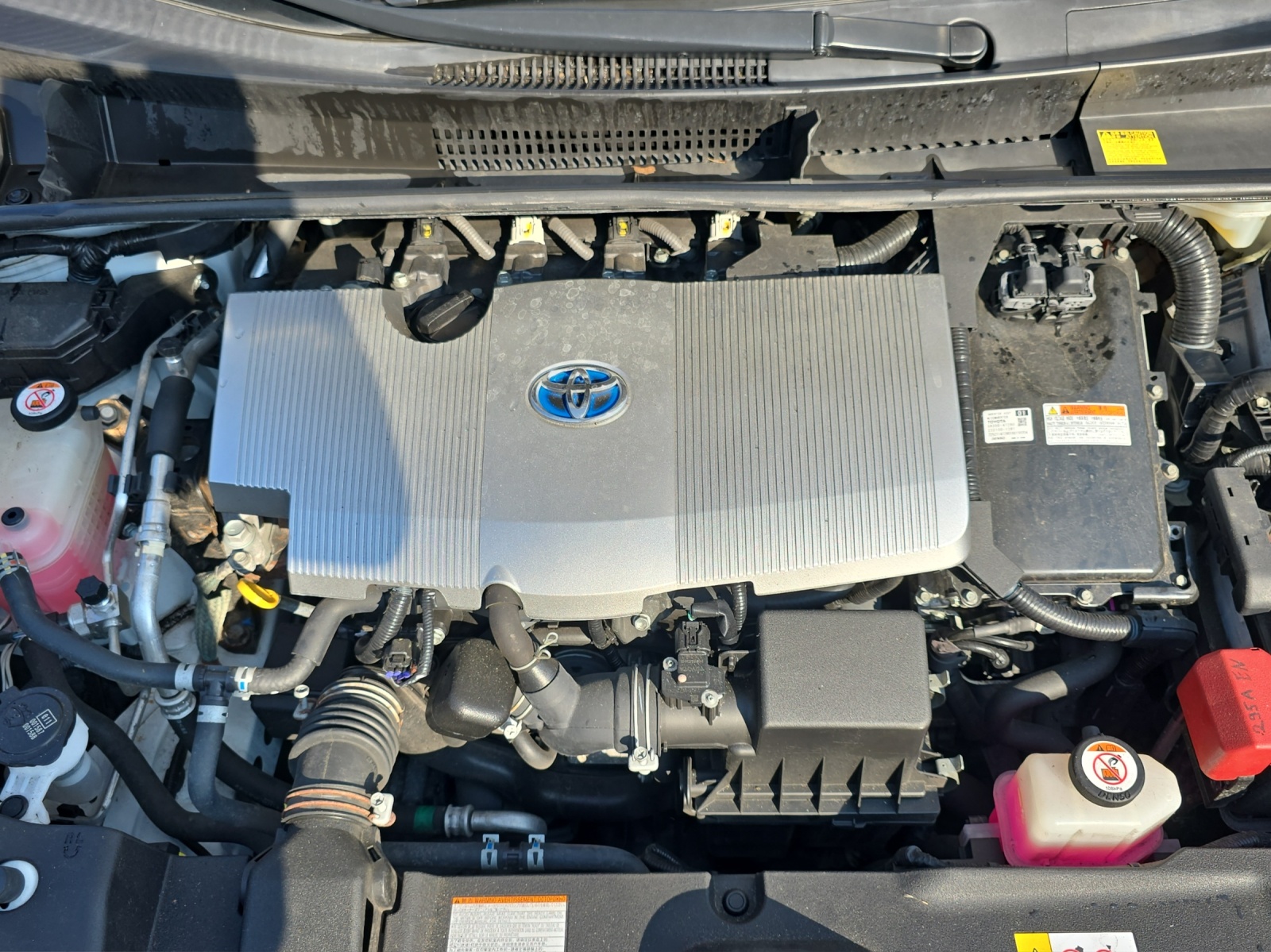 TOYOTA Prius 1.8 VVT-i HSD Sol Premium-image-13
