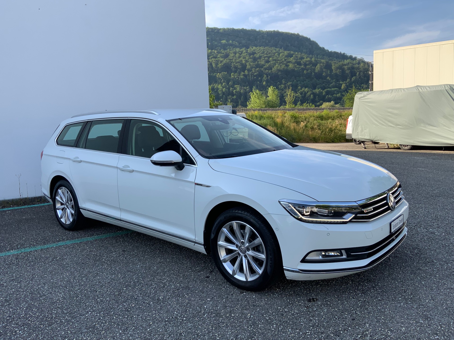 VW Passat Variant 2.0 TDI BMT Highline DSG 4Motion-showroom-element-2