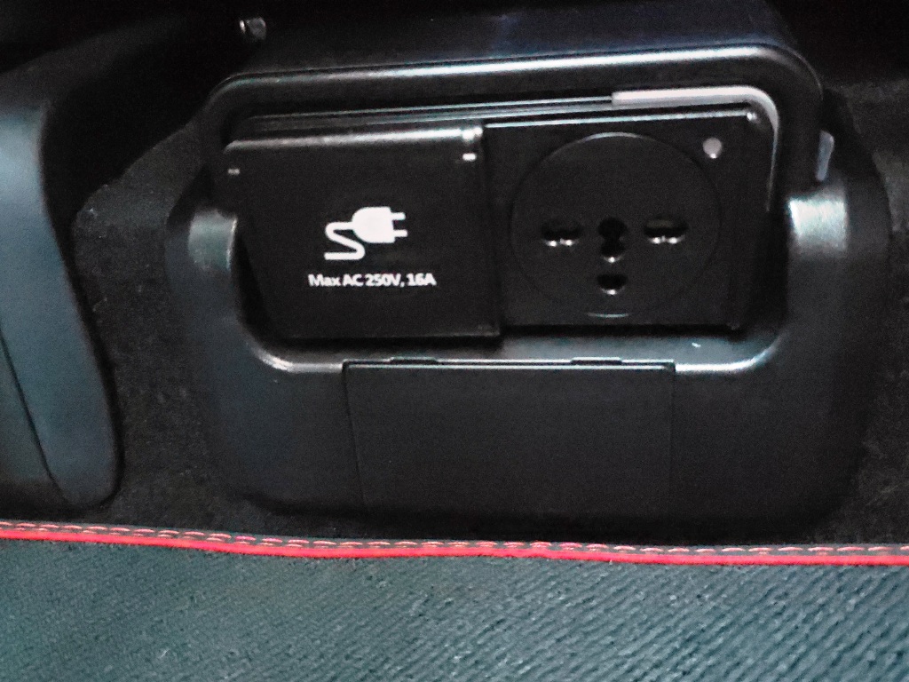 HYUNDAI Ioniq 5 N Electric 84 kWh 4WD-image-17