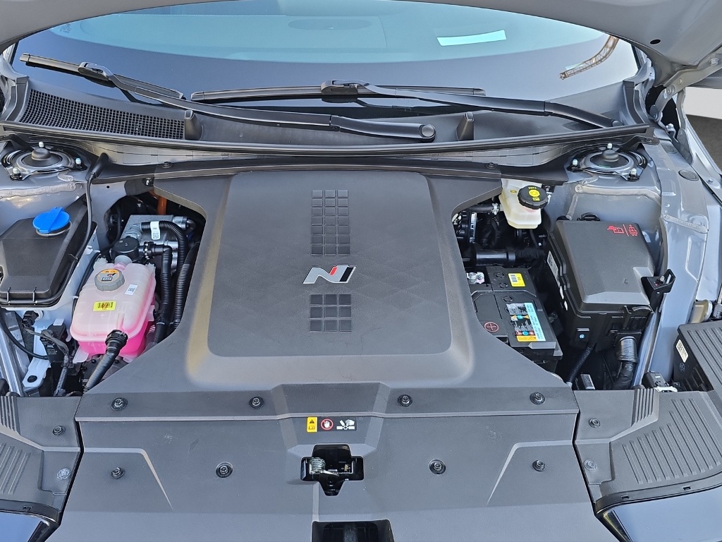 HYUNDAI Ioniq 5 N Electric 84 kWh 4WD-image-24