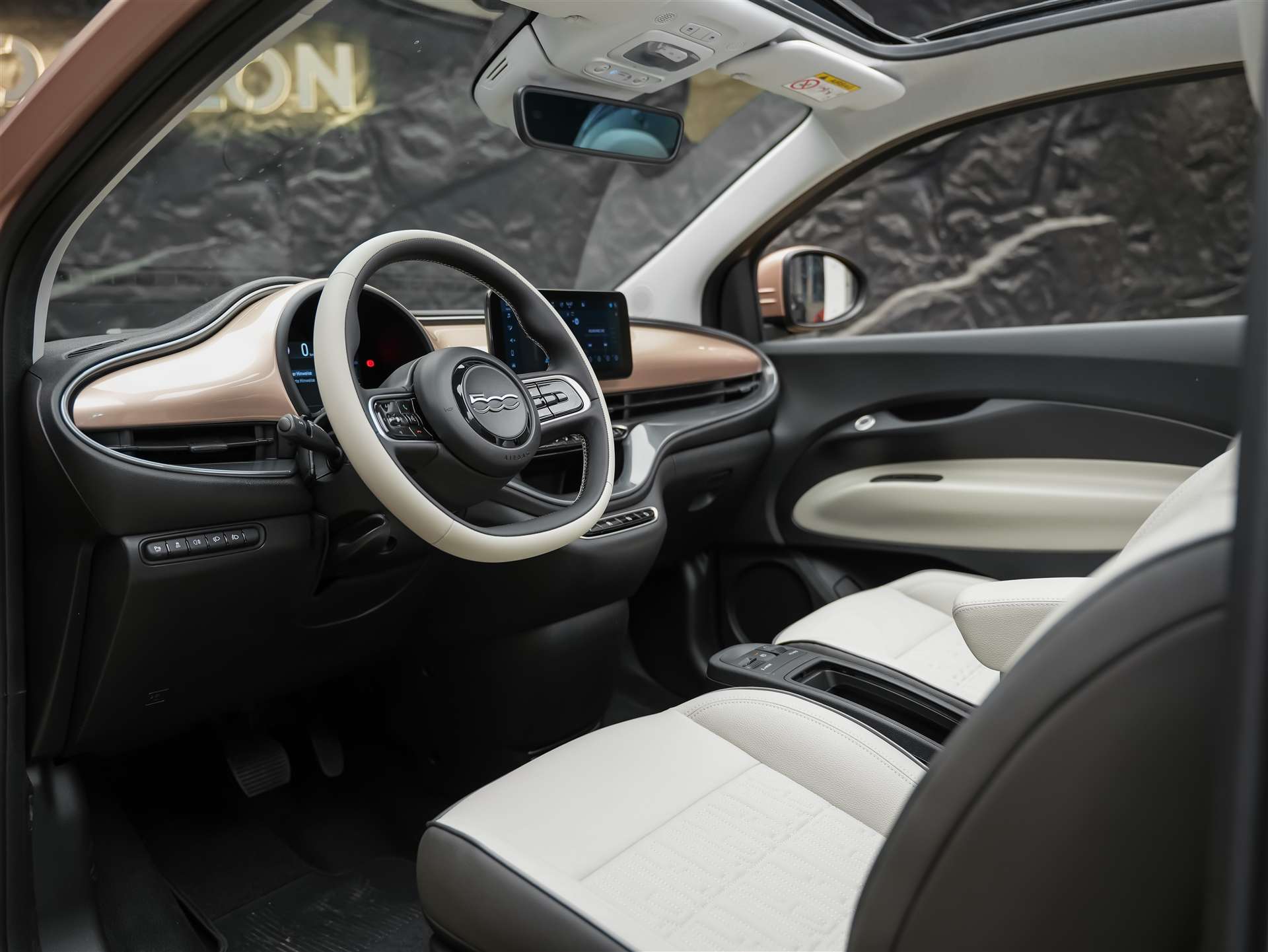 FIAT 500 C electric 87 kW La Prima *Rose Gold Metallic*-image-8