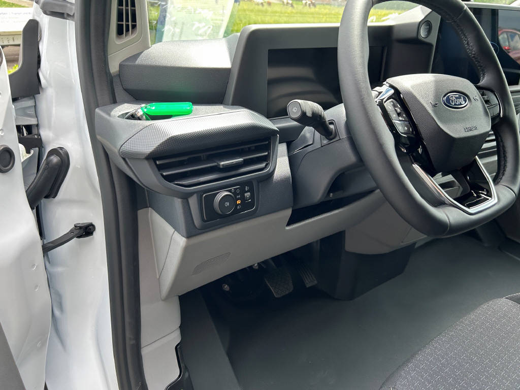 FORD Transit Custom Van 320 L1 2.0 EcoBlue 170 Trend 4x4-image-13