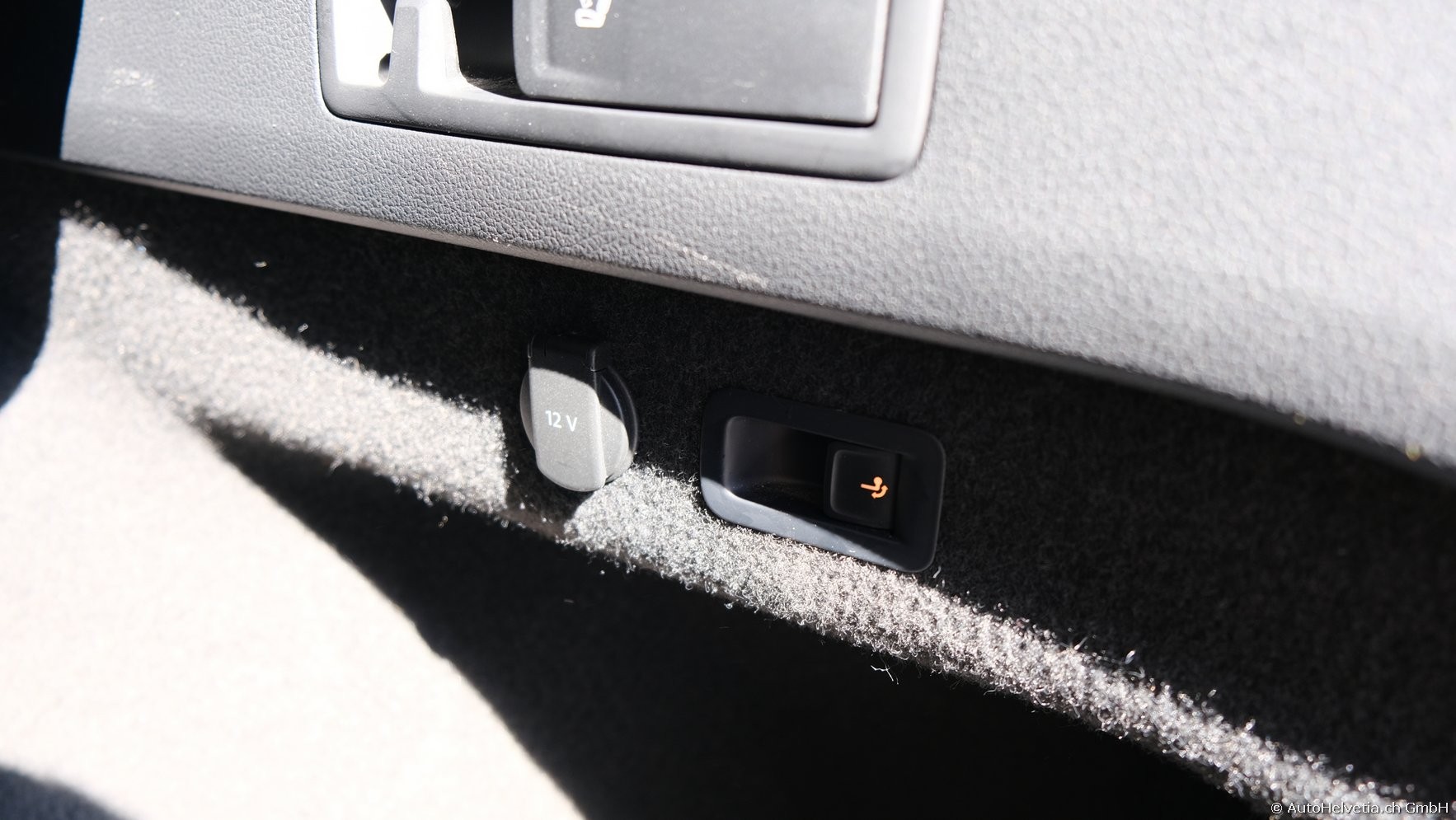 VW Passat Variant 1.4 TSI GTE Hybrid DSG-image-14