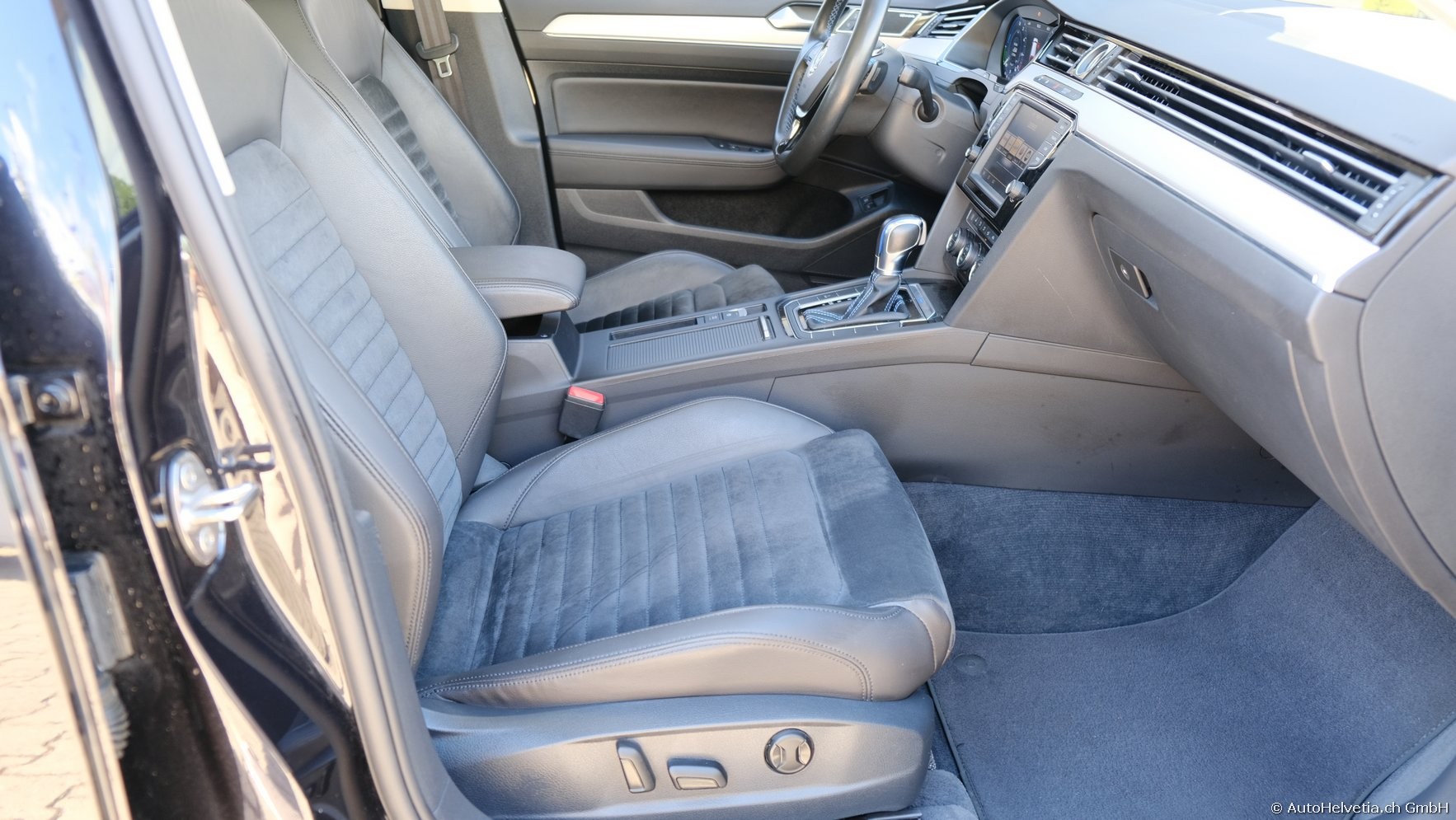 VW Passat Variant 1.4 TSI GTE Hybrid DSG-image-10