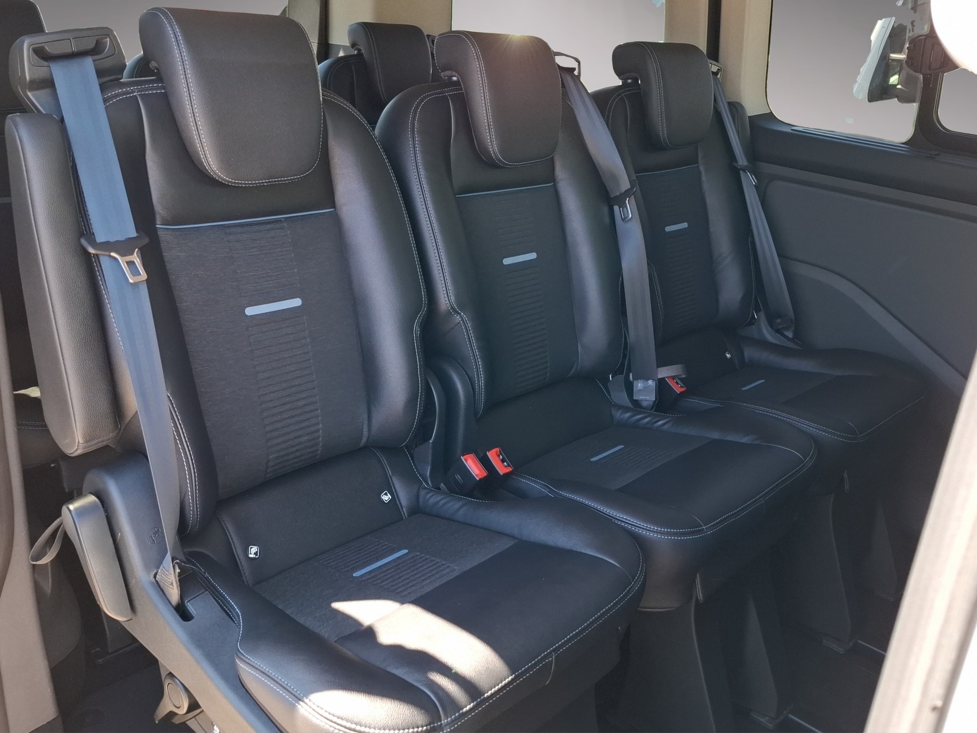 FORD Tourneo Custom 320 L1H1 Active A-image-6
