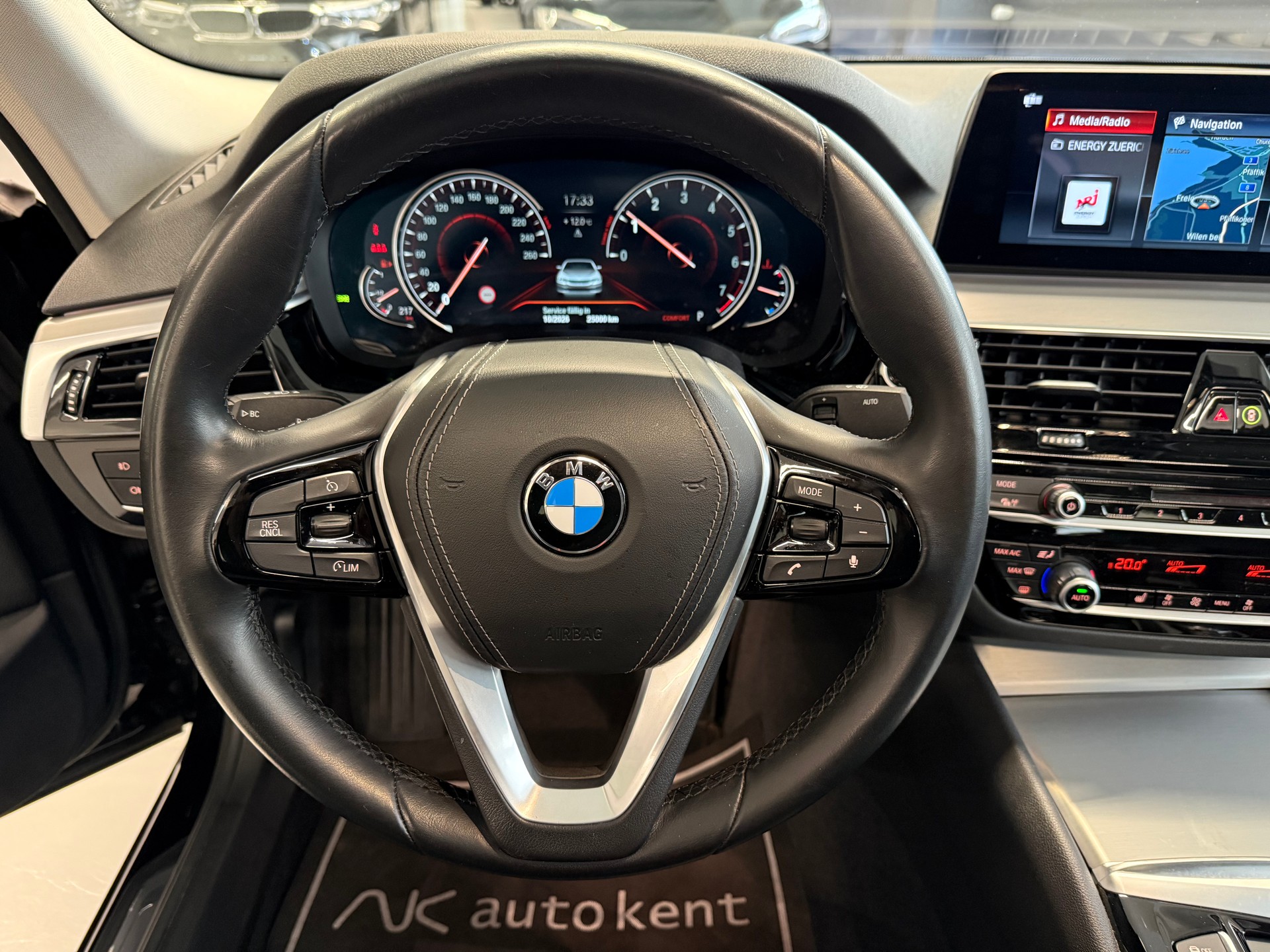 BMW 540i xDrive Steptronic-image-7