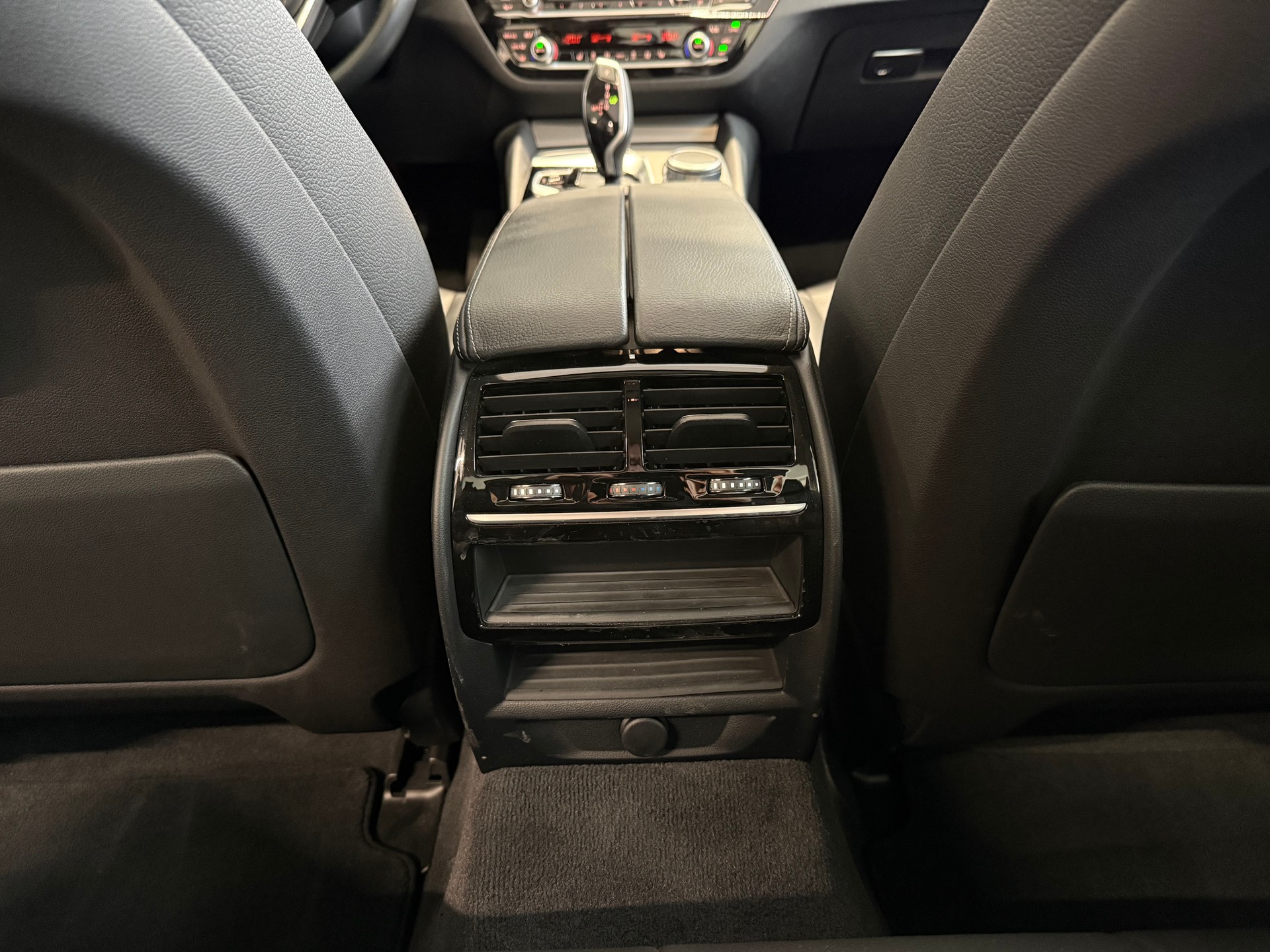 BMW 540i xDrive Steptronic-image-19