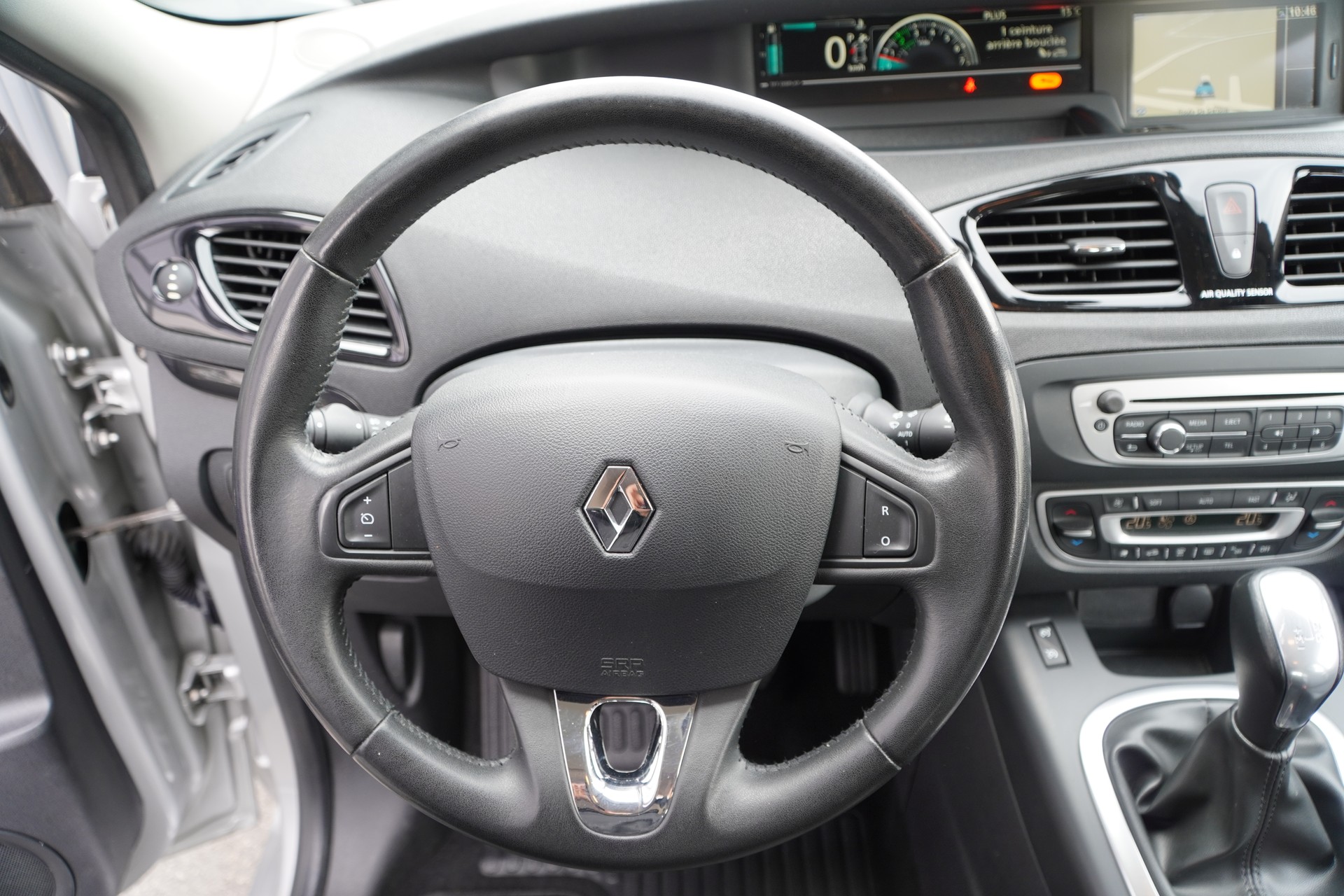 RENAULT Grand Scénic 2.0 16V Dynamique X-Tronic CVT-image-14