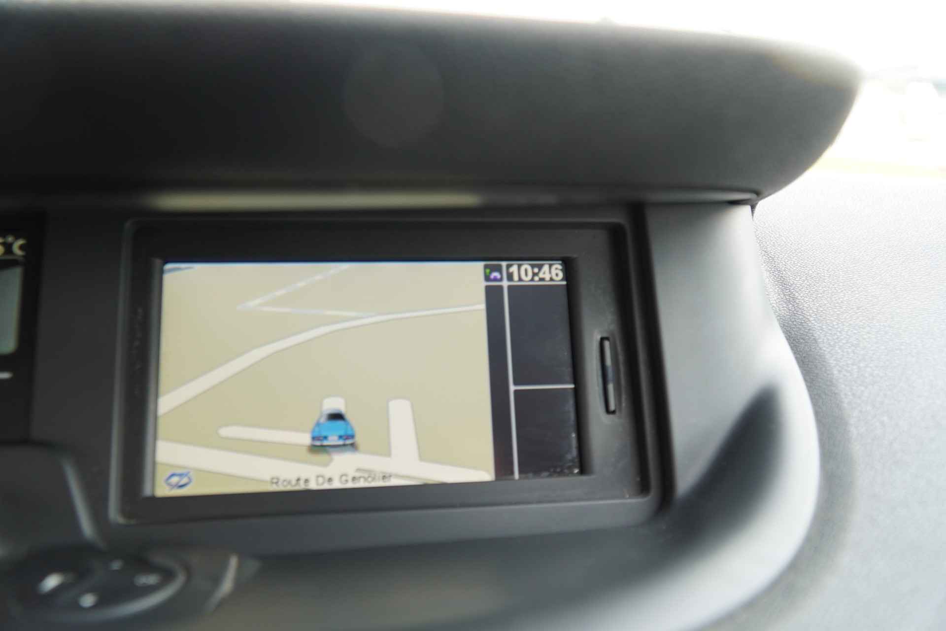RENAULT Grand Scénic 2.0 16V Dynamique X-Tronic CVT-image-16